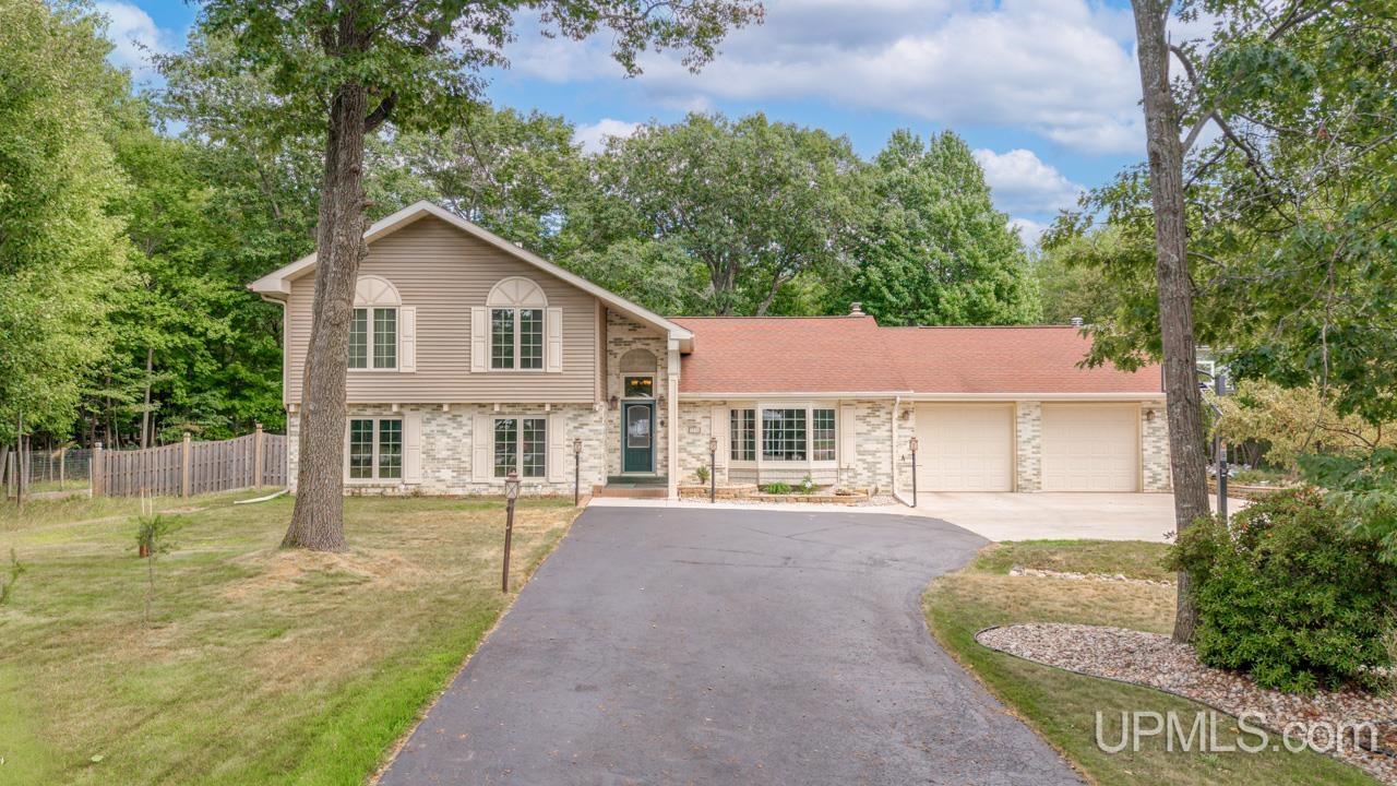 2nd image of 7535 N Lake Bluff 194 Rd, Gladstone, MI 49837 | MLS# 50218880