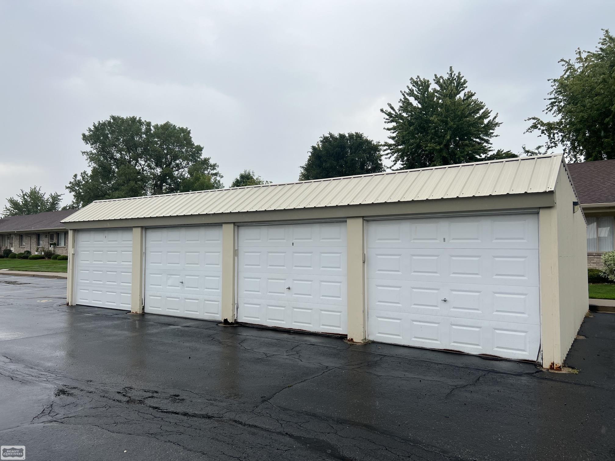 Photo 3 of Condo for sale at 22173 Glenwood St, Clinton Township, MI 48035 | MLS# 58050218888 | Listing updated on 2026-09-25