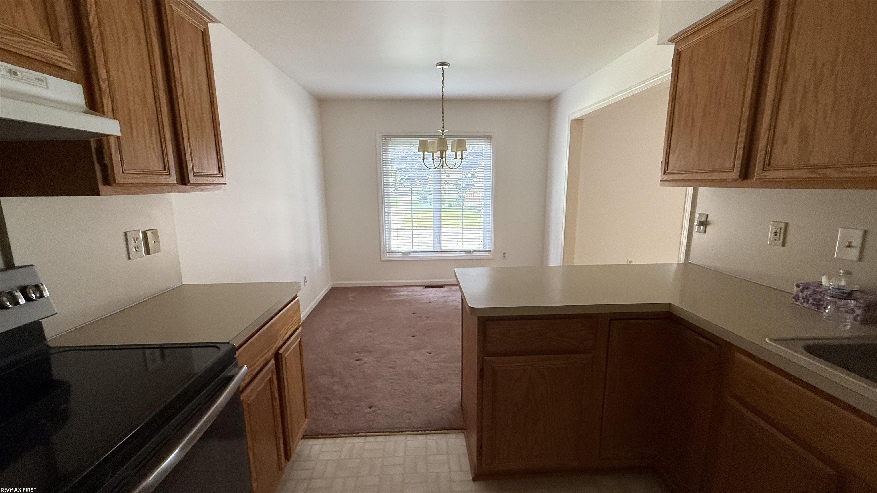Listing Photo 5 - Condo for sale in building located at 37515 Stonegate Cir, Clinton Township, MI 48036