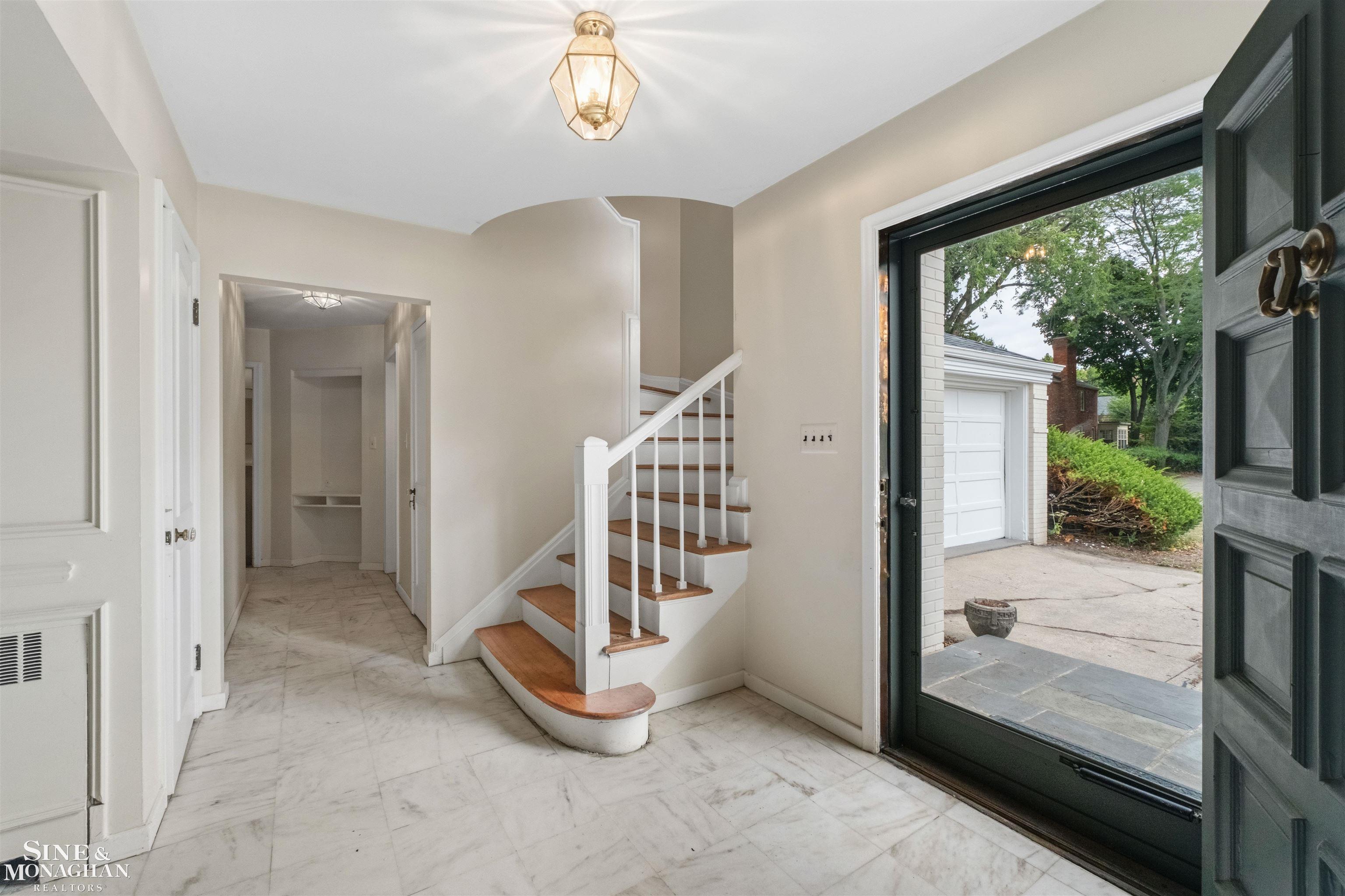 3rd image of 41 Beacon Hill Rd, Grosse Pointe Farms, MI 48236 | MLS# 50218921