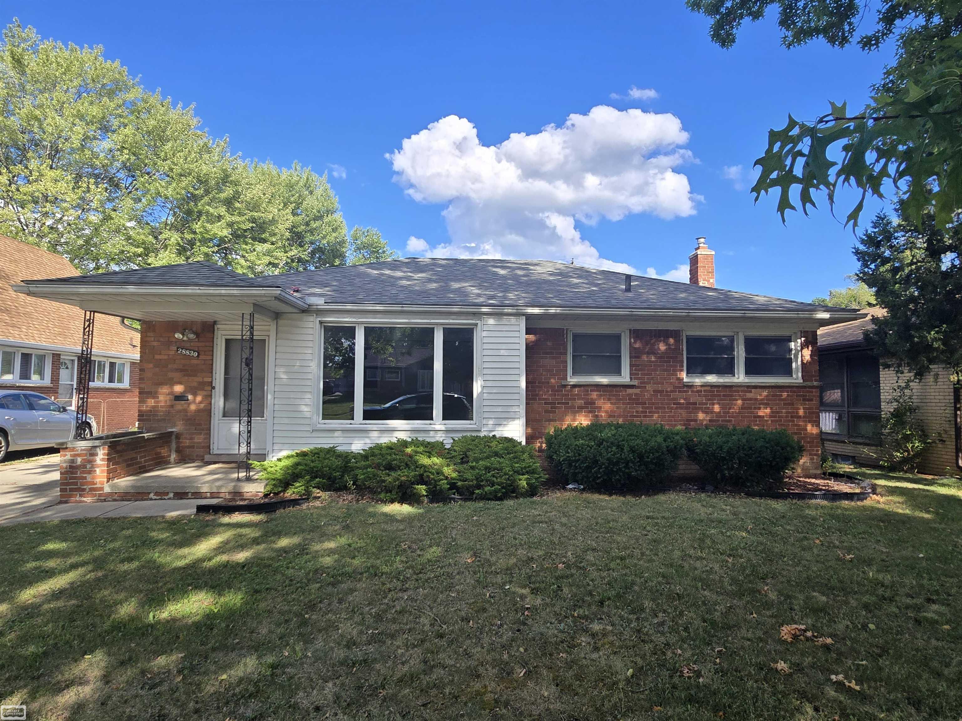 2nd image of 28830 Garfield St, Roseville, MI 48066 | MLS# 50218954
