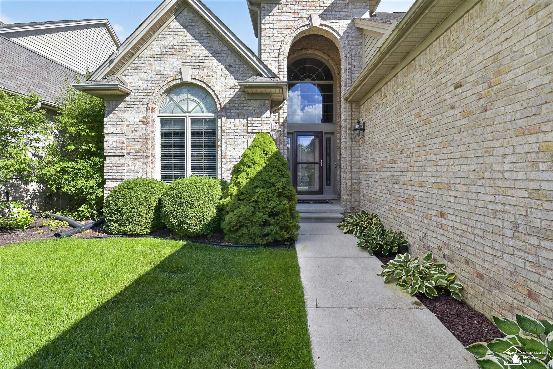 4th image of 945 Saint James Park Ave, Monroe, MI 48161 | MLS# 57050218962