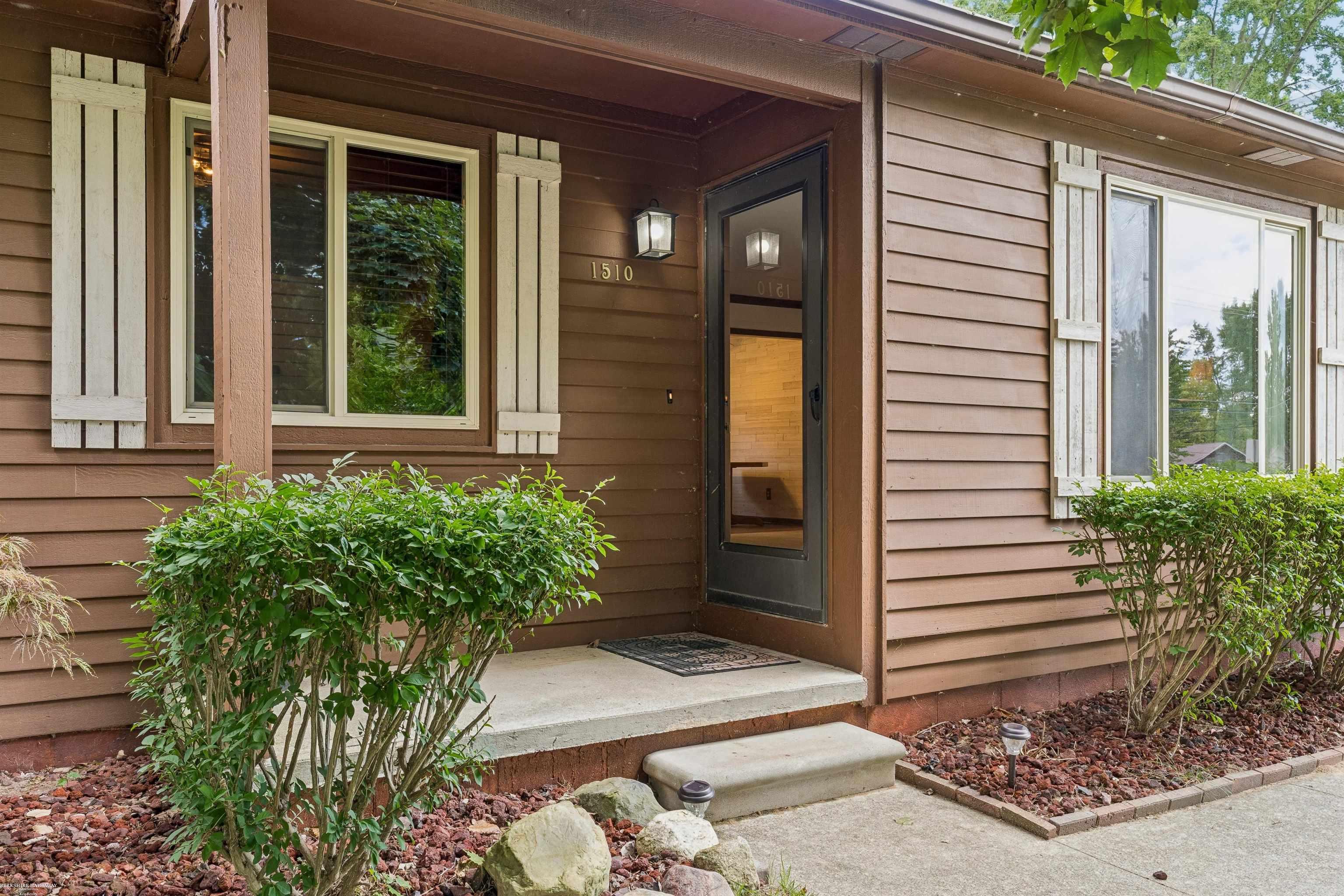 Photo 3 of Single family home for sale at 1510 Allen Rd, Kimball, MI 48074 | MLS# 58050218963 | Listing updated on 2026-10-06