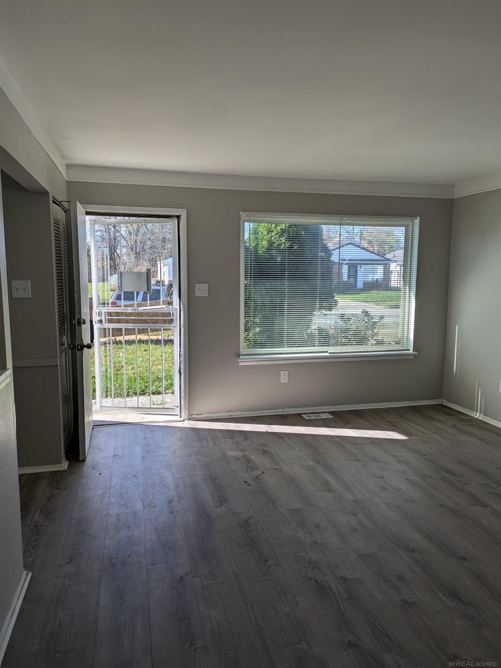 3rd image of 4344 Springle St, Detroit, MI 48215 | MLS# 58050218976