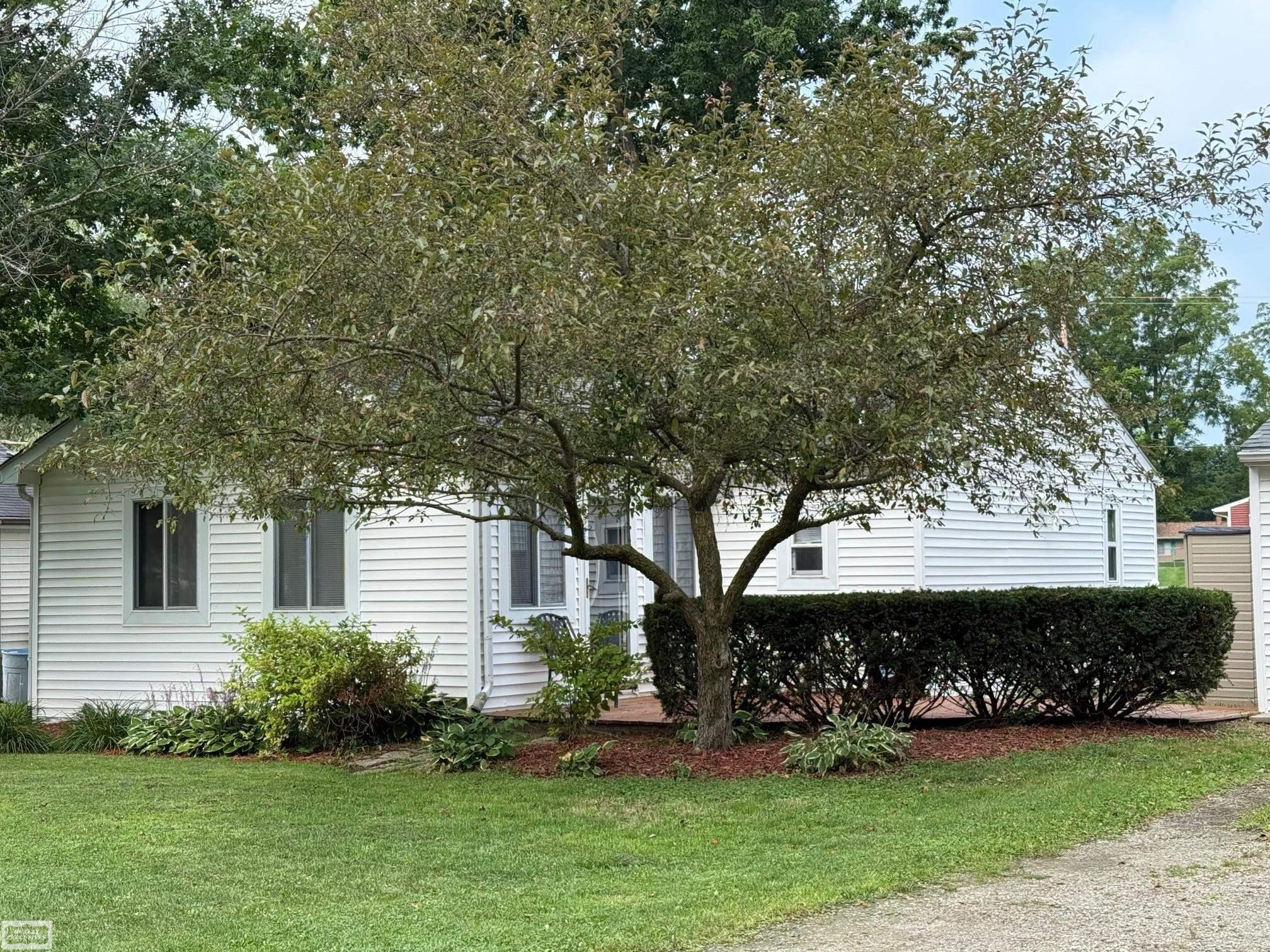 2nd image of 5378 Orchard Dr, East China, MI 48054 | MLS# 58050219038