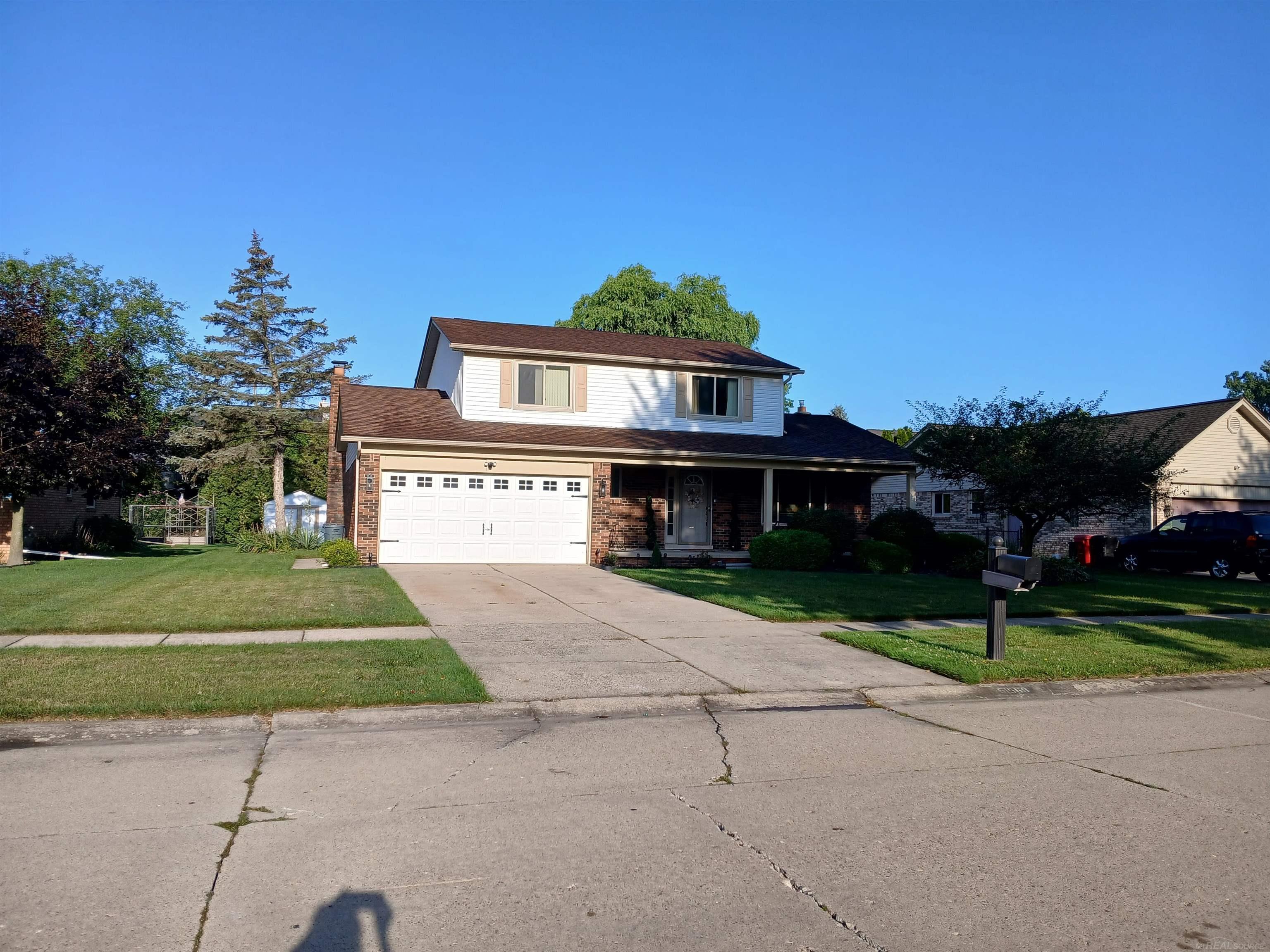 Photo 1 of Single family home for sale at 51569 Johns Dr, Chesterfield, MI 48047 | MLS# 58050219039 | Listing updated on 2026-09-16