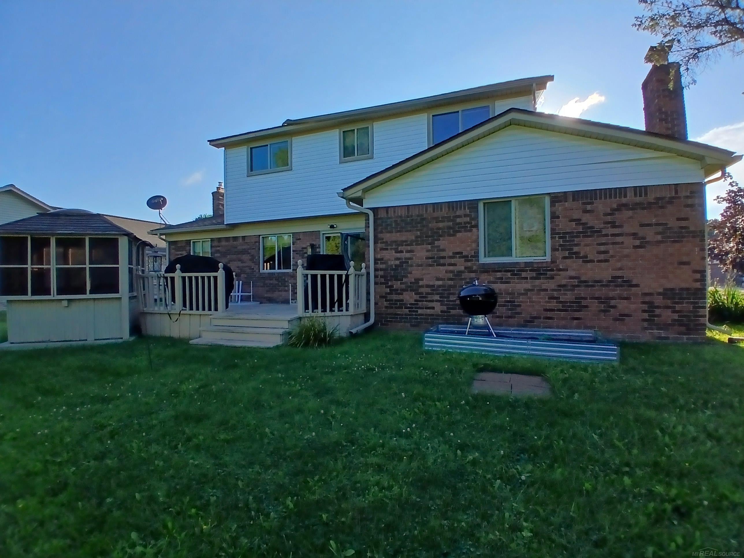 Photo 3 of Single family home for sale at 51569 Johns Dr, Chesterfield, MI 48047 | MLS# 58050219039 | Listing updated on 2026-09-16