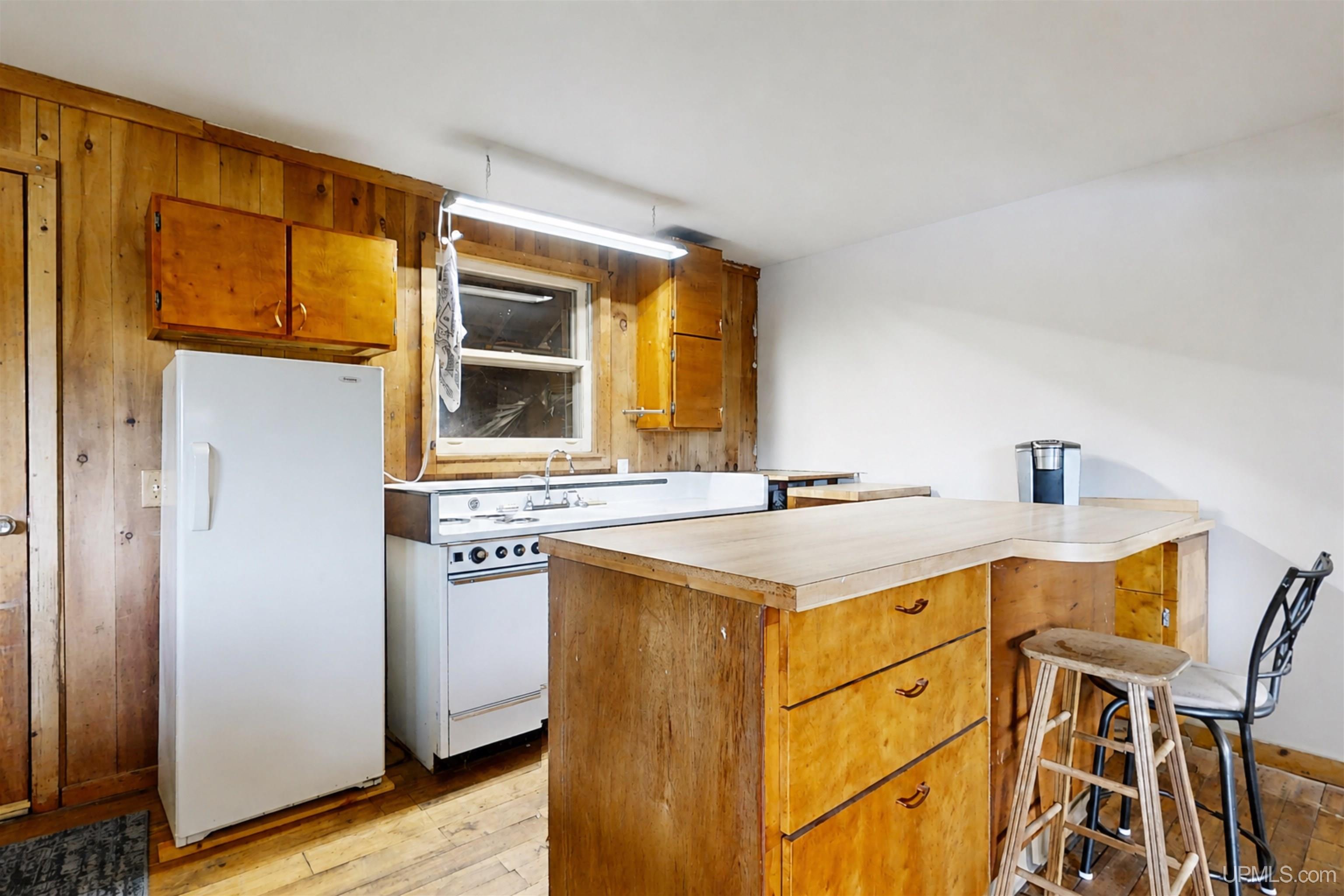 5th image of 25307 Dover Rd, Calumet, MI 49913 | MLS# 50219047