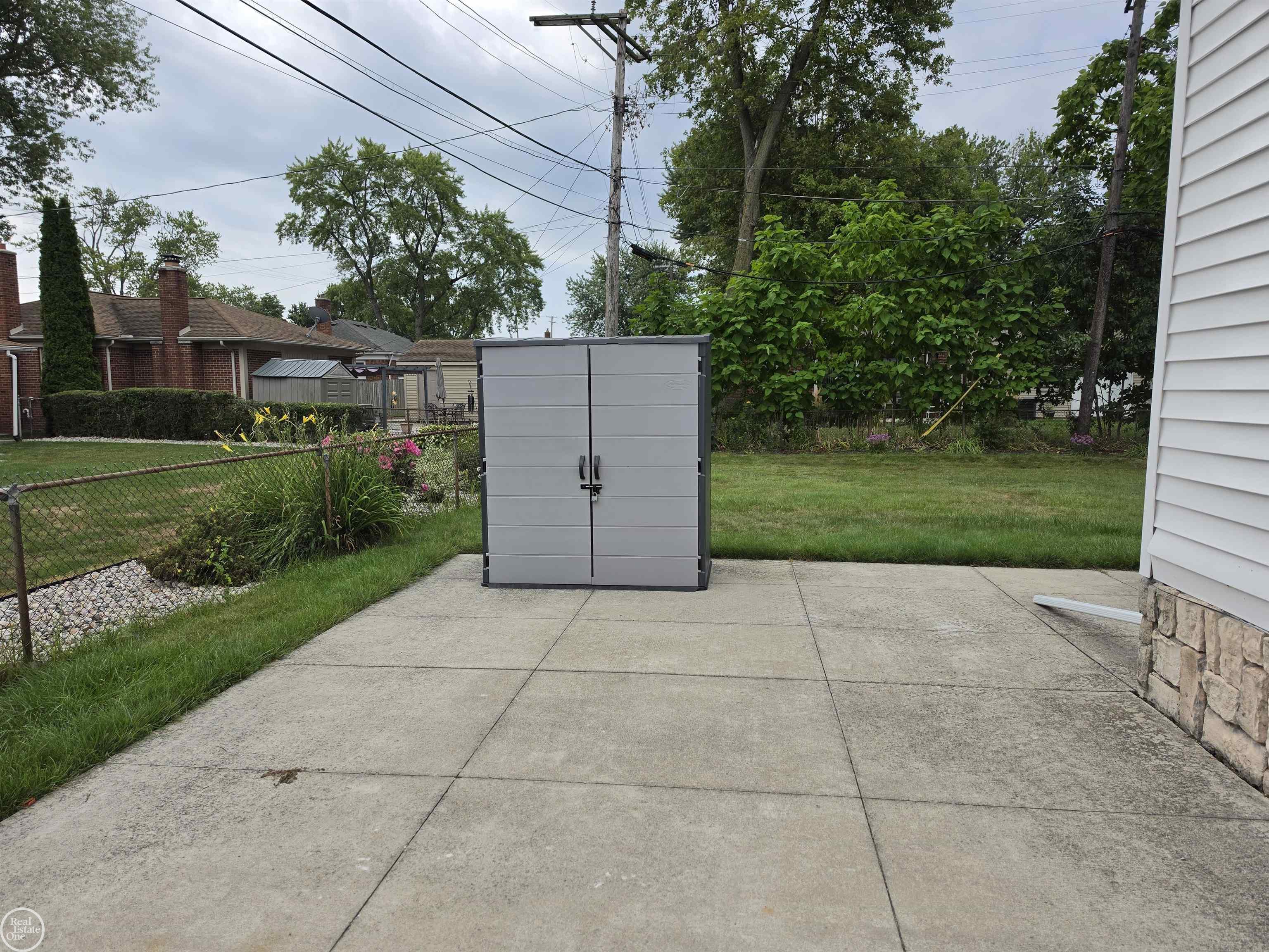 27th image of 22804 Barton St, Saint Clair Shores, MI 48081 | MLS# 50219050