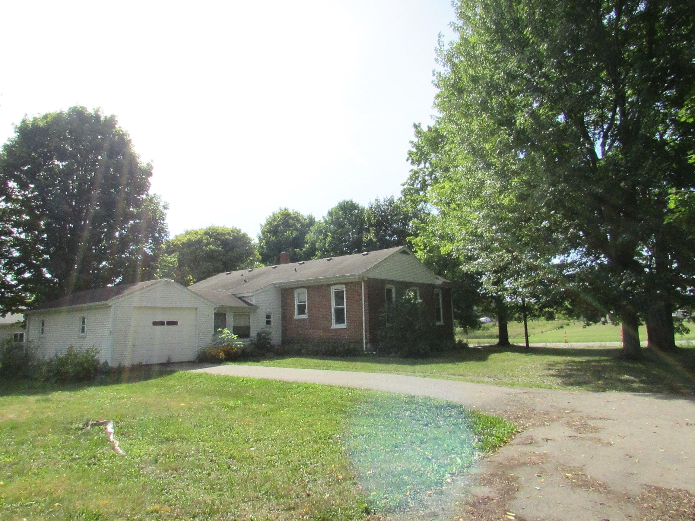 Photo 4 of Single family home for sale at 6209 E Atherton Rd, Burton, MI 48519 | MLS# 5050219057 | Listing updated on 2026-09-23