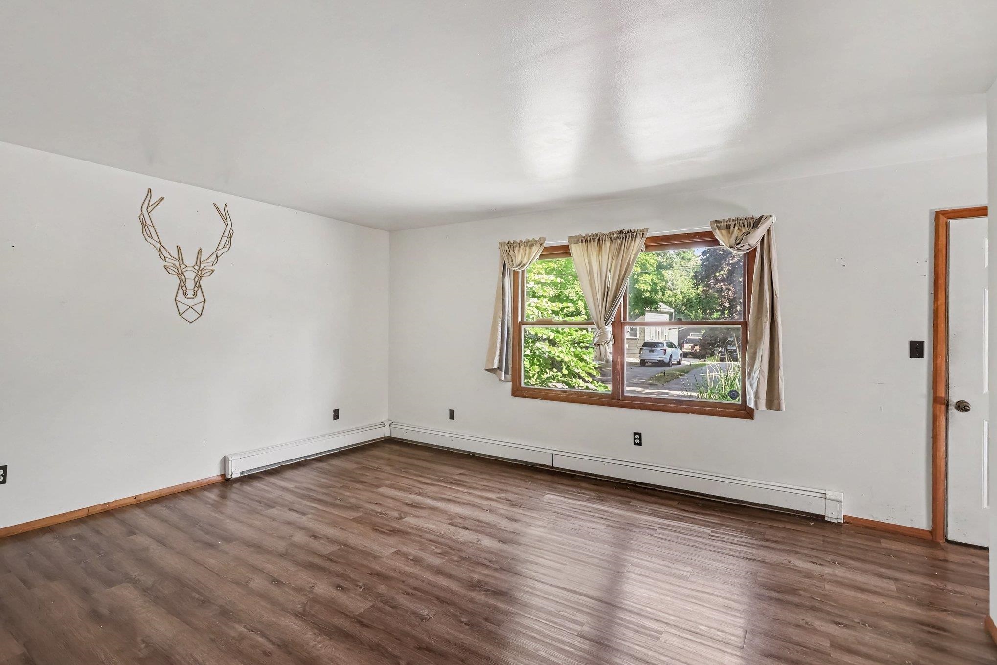4th image of 1906 James St, Essexville, MI 48732 | MLS# 50219074