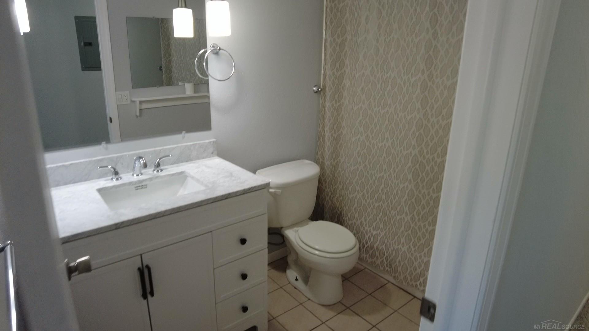 2nd image of 5400 Maple Ridge Rd #15, Haslett, MI 48840 | MLS# 50219081