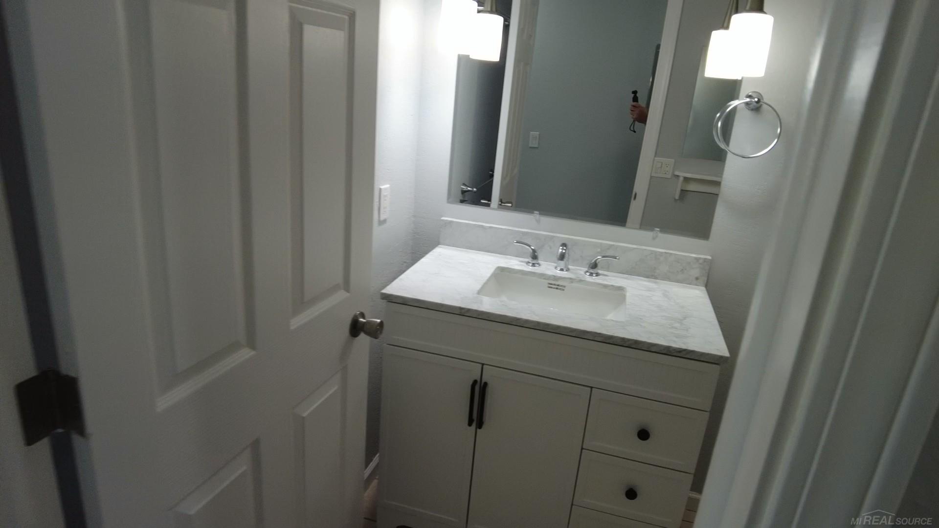 3rd image of 5400 Maple Ridge Rd, Haslett, MI 48840