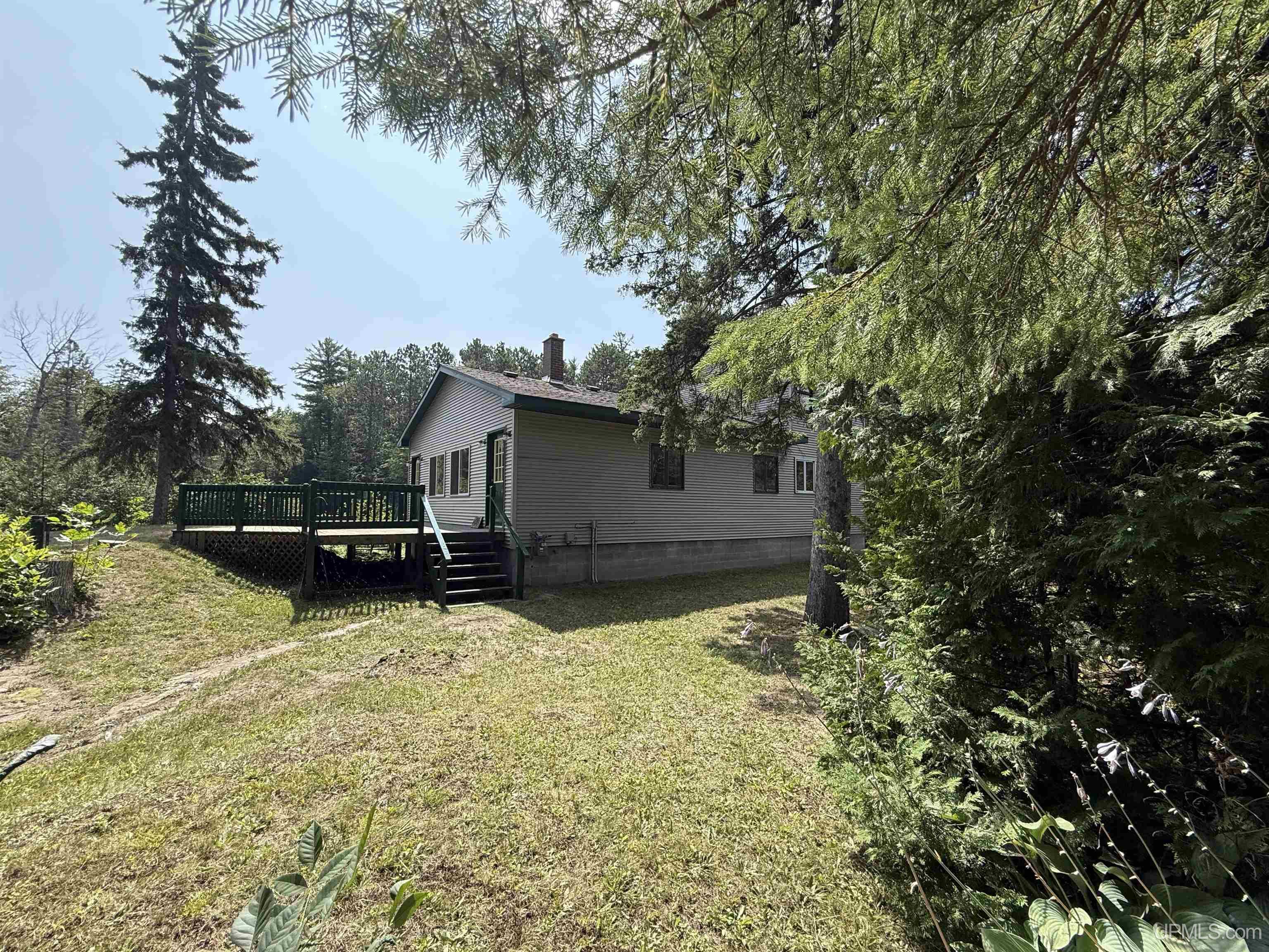 4th image of 208 Riverside Rd, Marquette, MI 49855 | MLS# 50219113