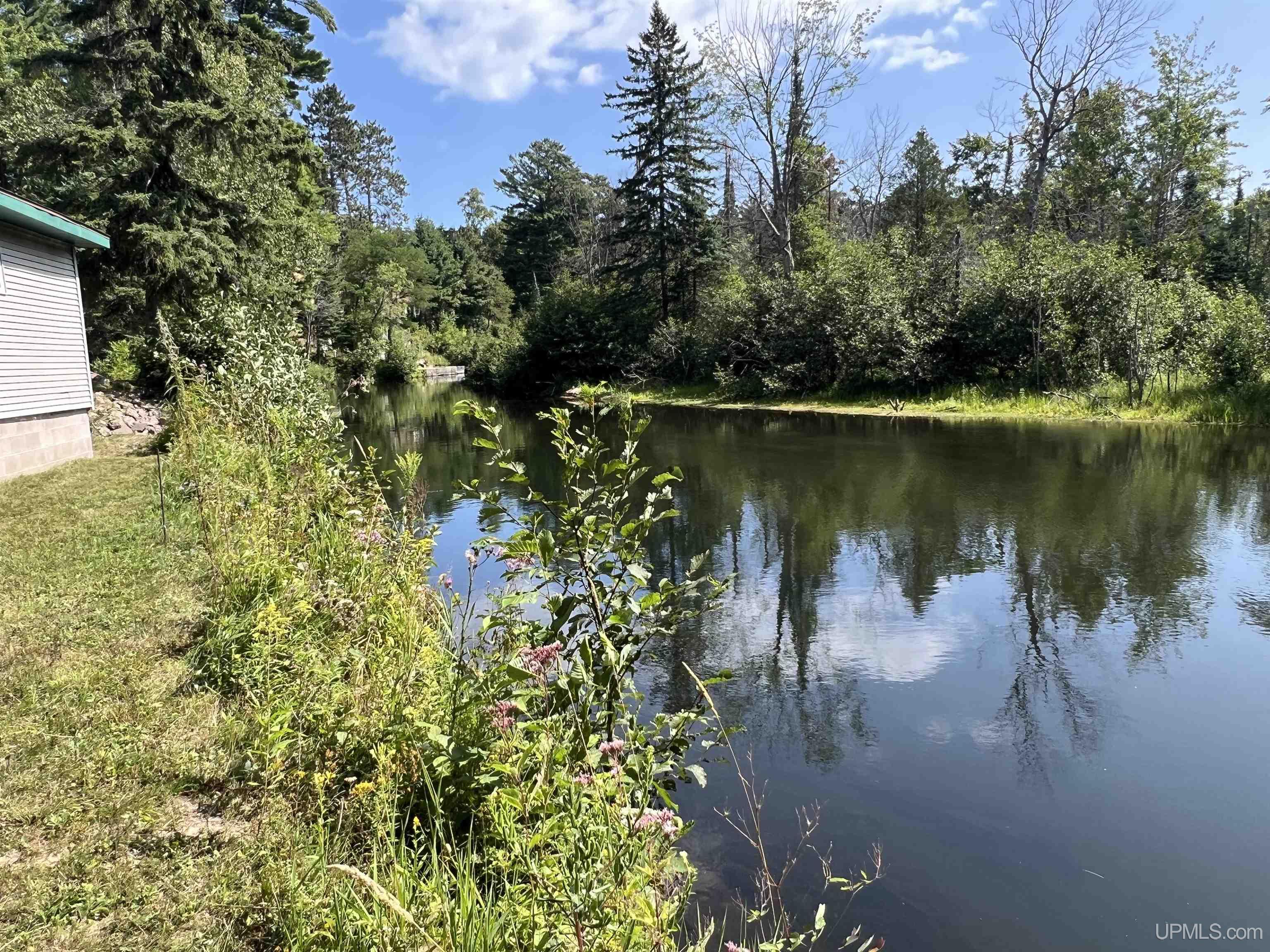 5th image of 208 Riverside Rd, Marquette, MI 49855 | MLS# 50219113