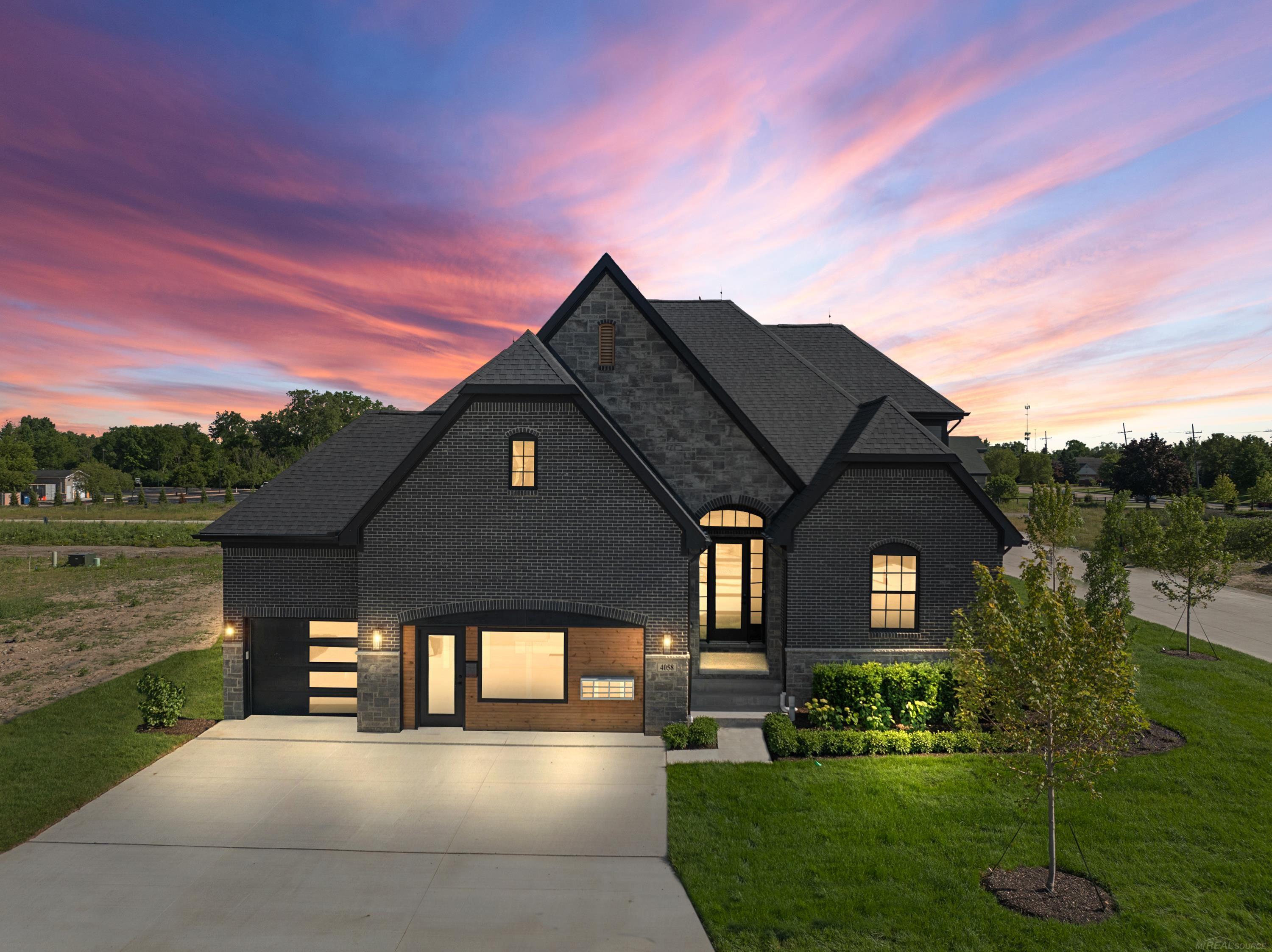 1st image of 4140 Blossom Dr, Sterling Heights, MI 48314 | MLS# 50219184