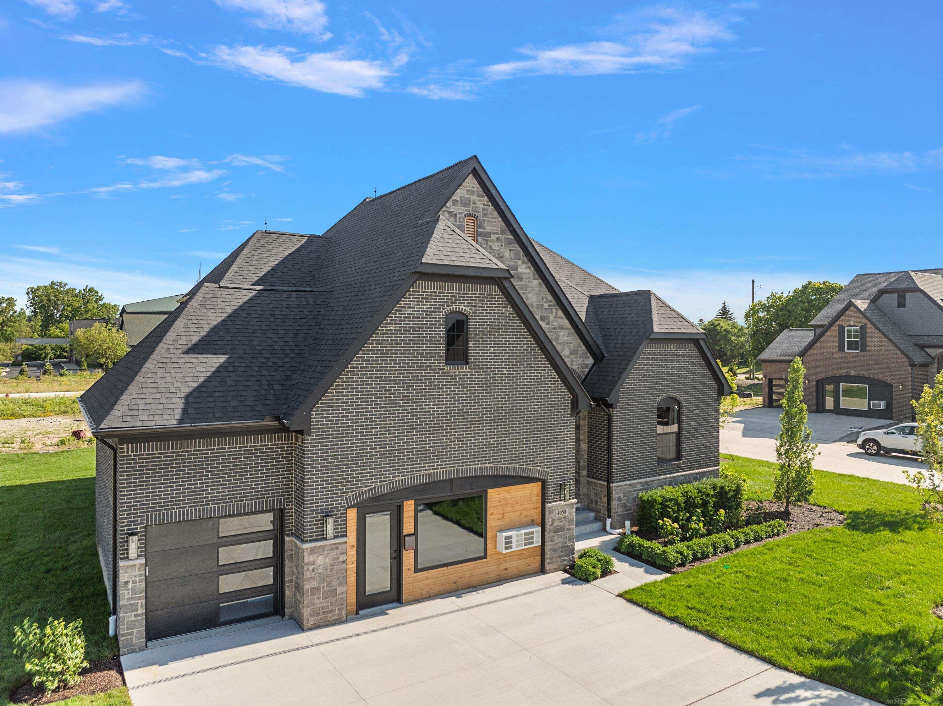 4th image of 4140 Blossom Dr, Sterling Heights, MI 48314 | MLS# 50219184