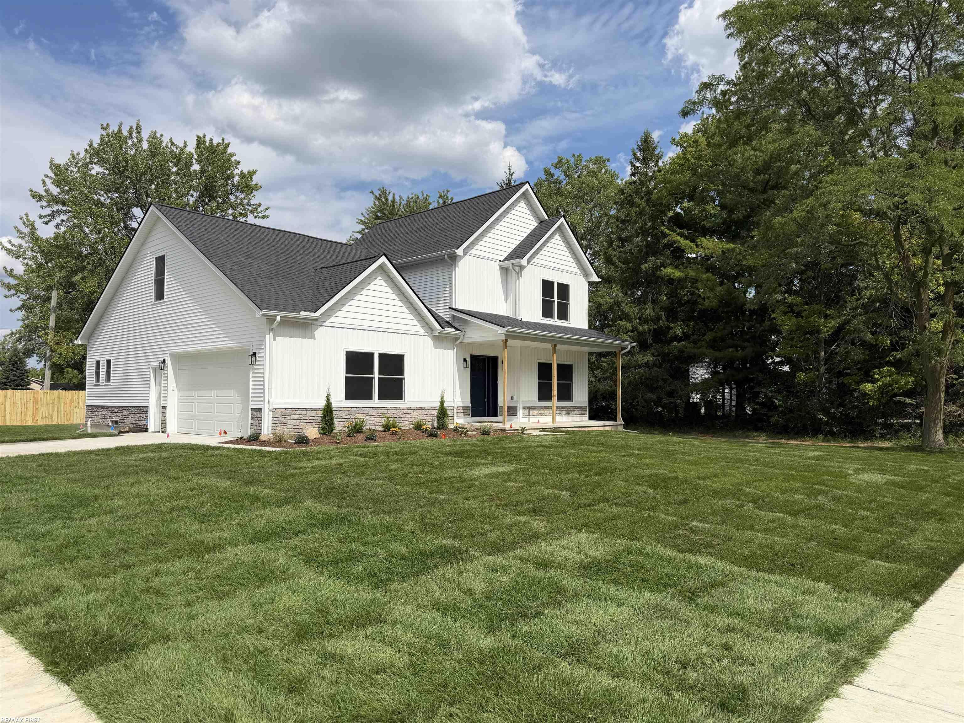 Photo 3 of Single family home for sale at 26827 Alma St, Chesterfield, MI 48051 | MLS# 58050219207 | Listing updated on 2026-09-16