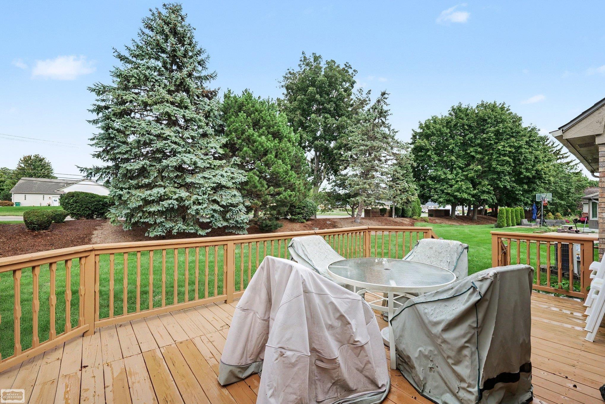 Photo 4 of Condo for sale at 16371 Paint Crk Cir, Macomb, MI 48042 | MLS# 58050219232 | Listing updated on 2026-09-16