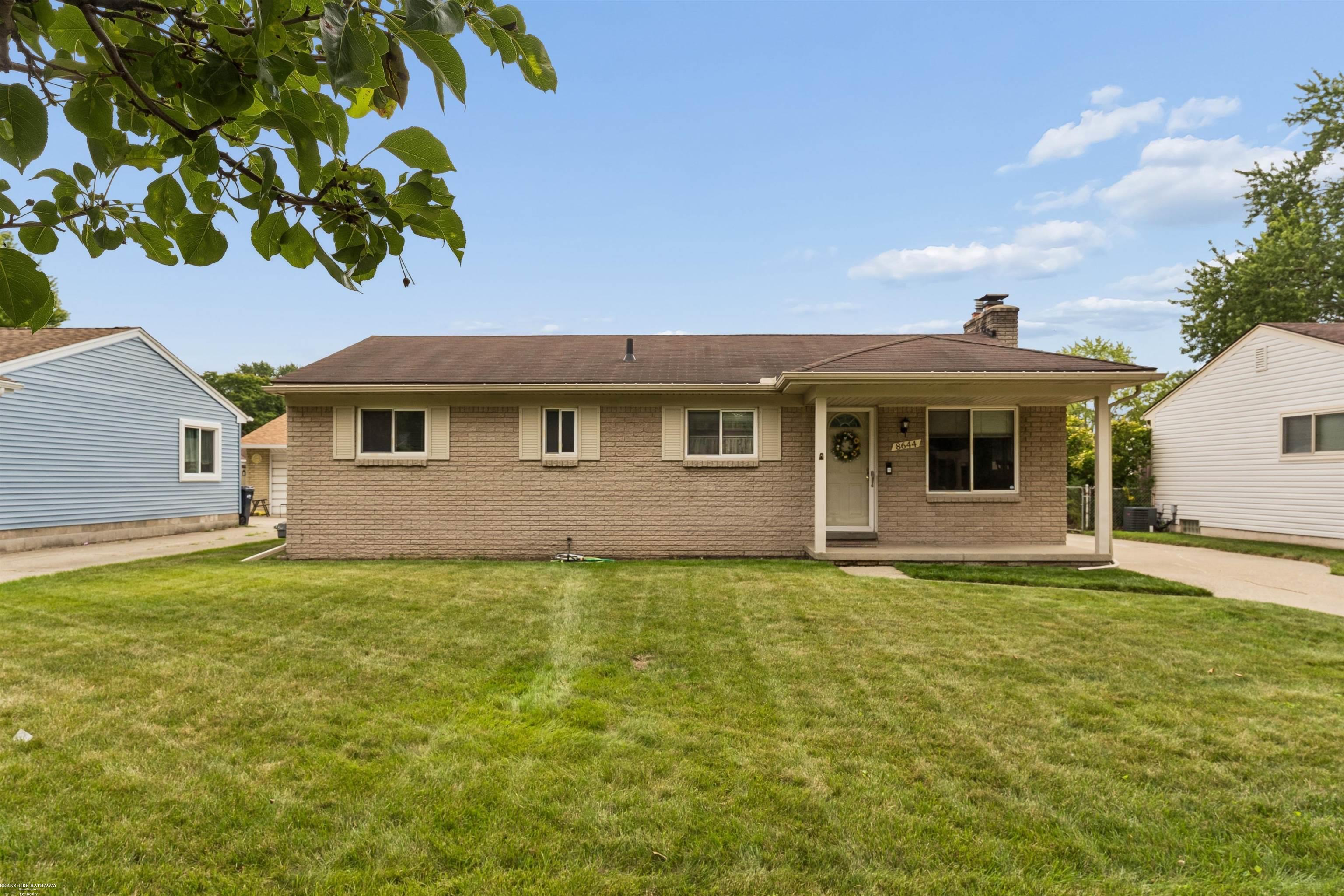 1st image of 8644 Essen Dr Dr, Sterling Heights, MI 48314 | MLS# 50219298