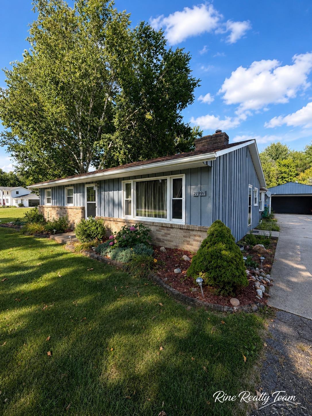 Photo 2 of Single family home for sale at 21991 Huron River Dr, Huron Charter Township Wayne, MI 48164 | MLS# 61050219308 | Listing updated on 2026-09-16