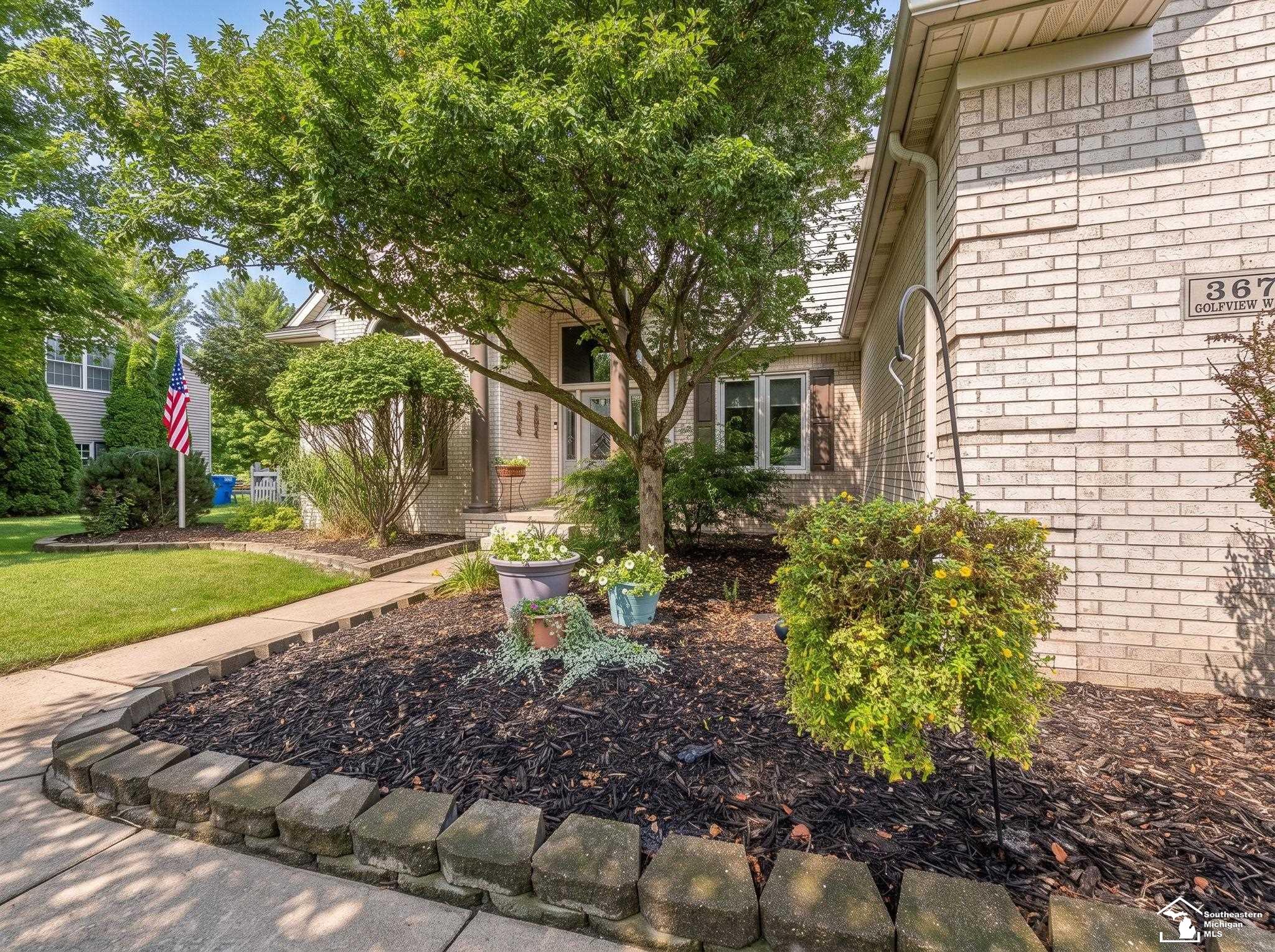 2nd image of 367 Golfview Wy, Monroe, MI 48162 | MLS# 50219311