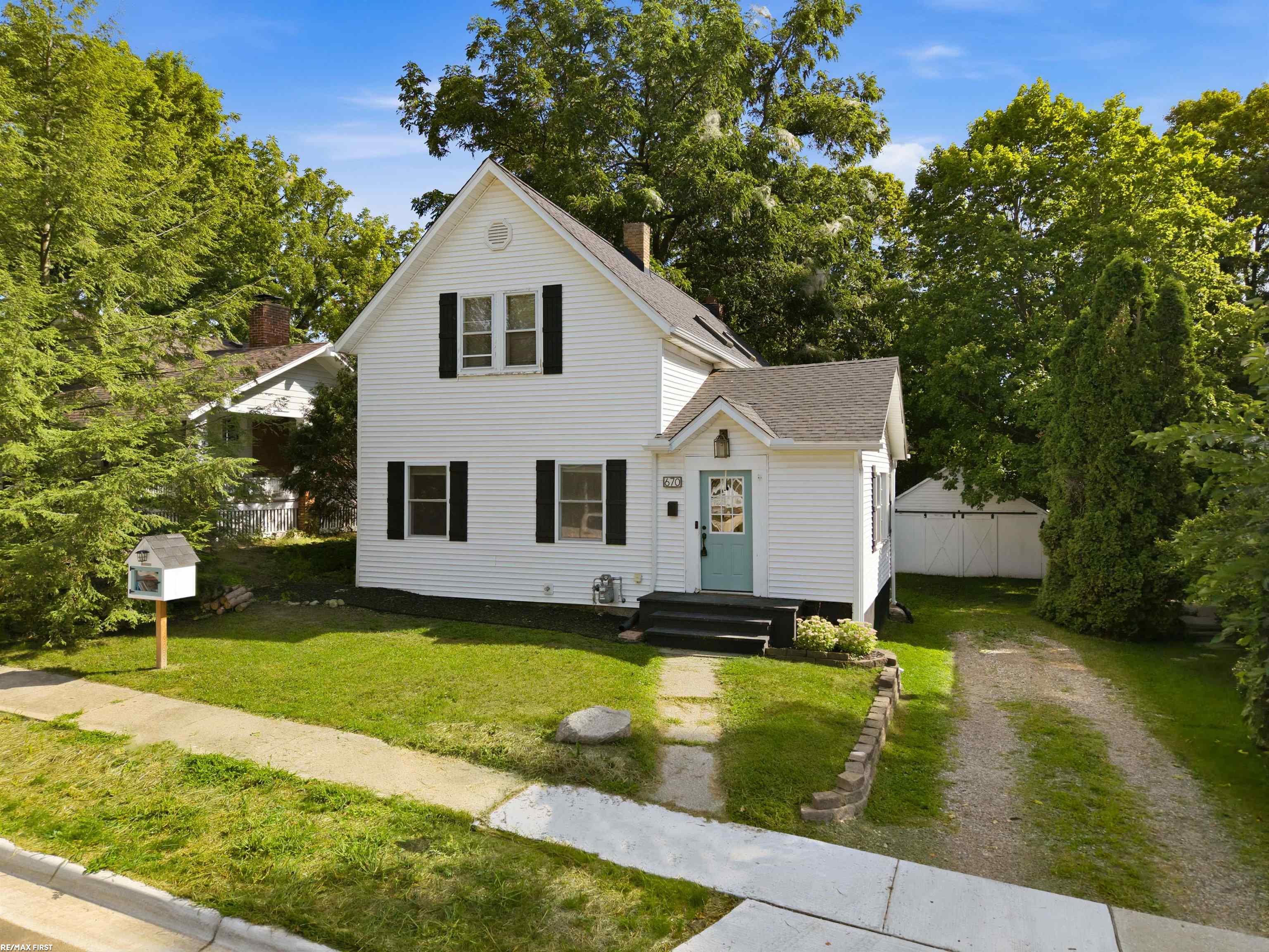 38th image of 670 Pine St, Lapeer, MI 48446 | MLS# 50219315