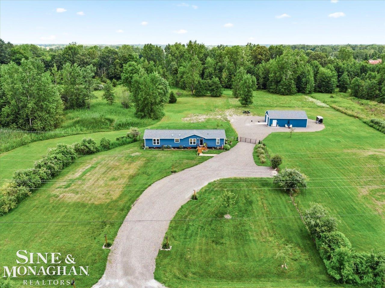 2nd image of 9558 Arnold Rd, Fair Haven, MI 48023 | MLS# 50219319