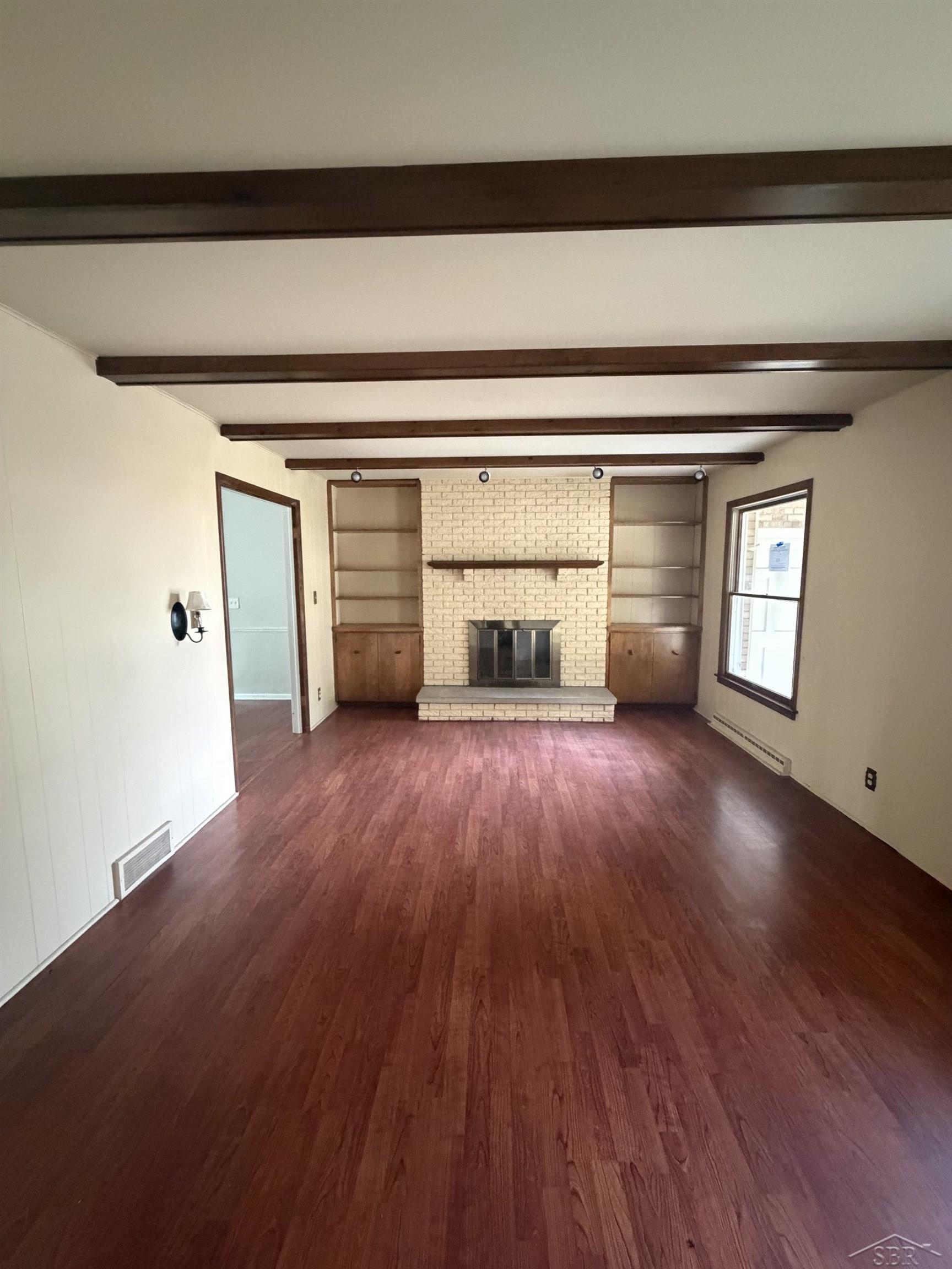 Photo 3 of Single family home for sale at 815 Canterbury Dr, Saginaw Charter Township Saginaw, MI 48638 | MLS# 61050219350 | Listing updated on 2026-09-15