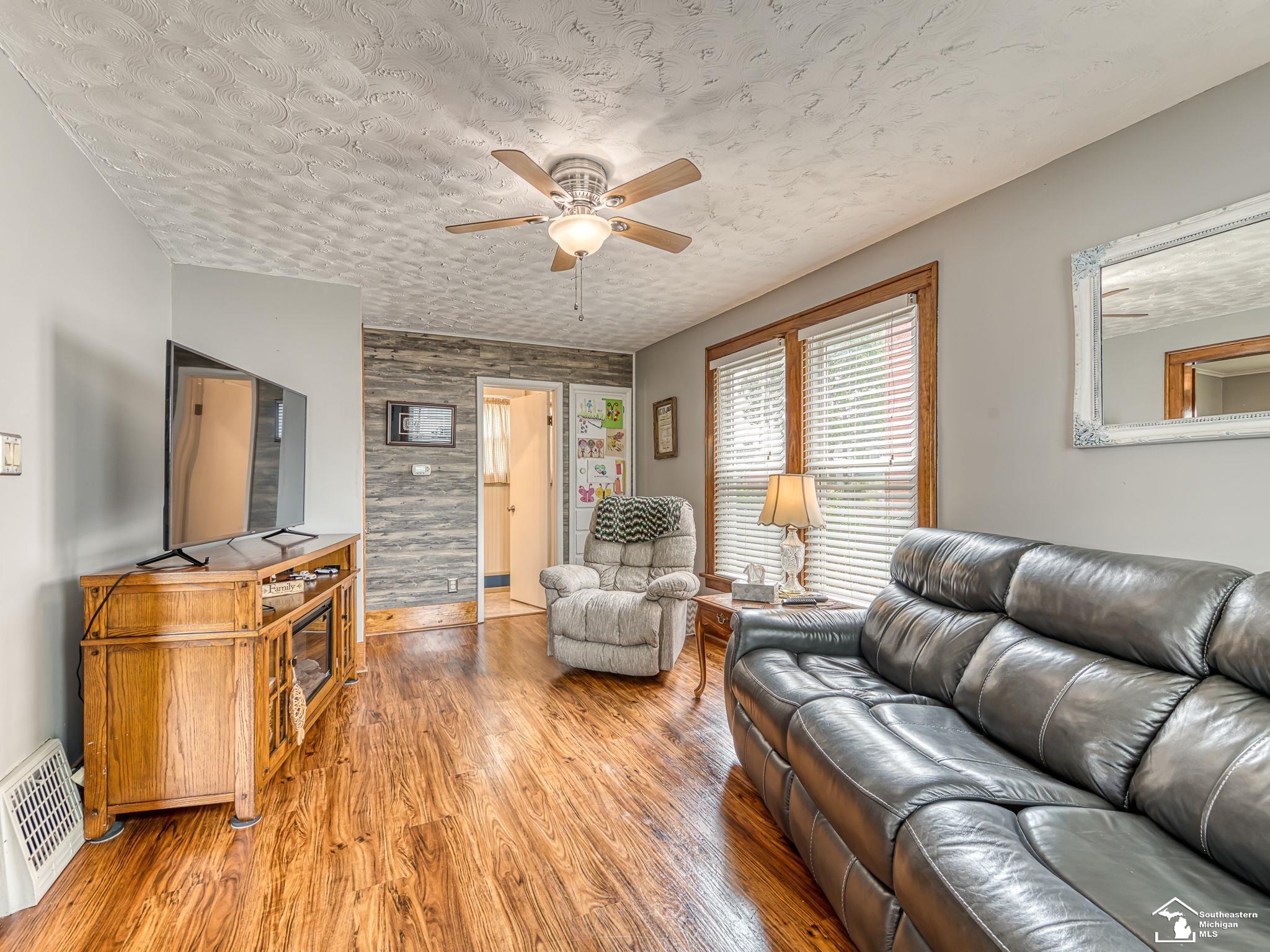 4th image of 124 Arbor Ave, Monroe, MI 48162 | MLS# 50219355