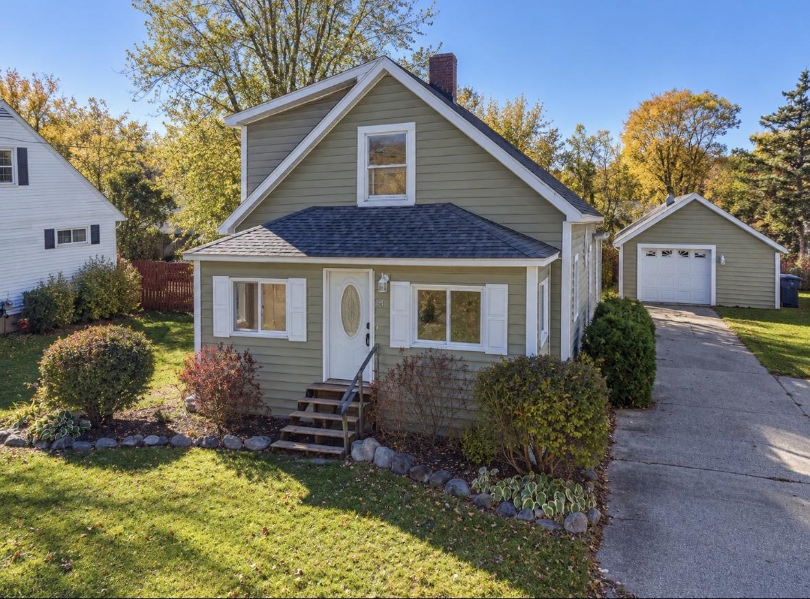 Photo 1 of Single family home for sale at 1001 Joseph St, Bay City, MI 48706 | MLS# 50219377 | Listing updated on 2026-10-22