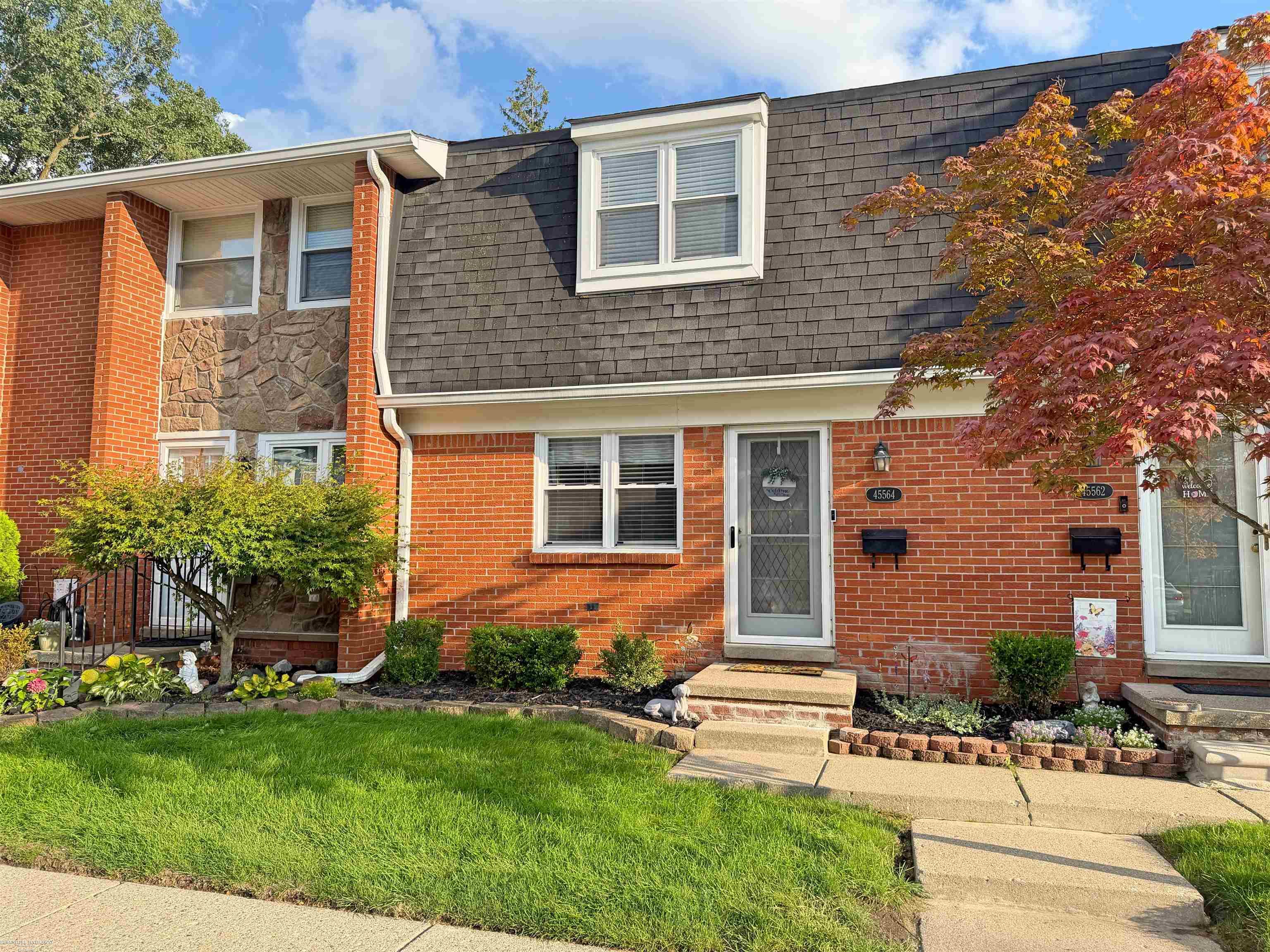 Listing photo, Utica