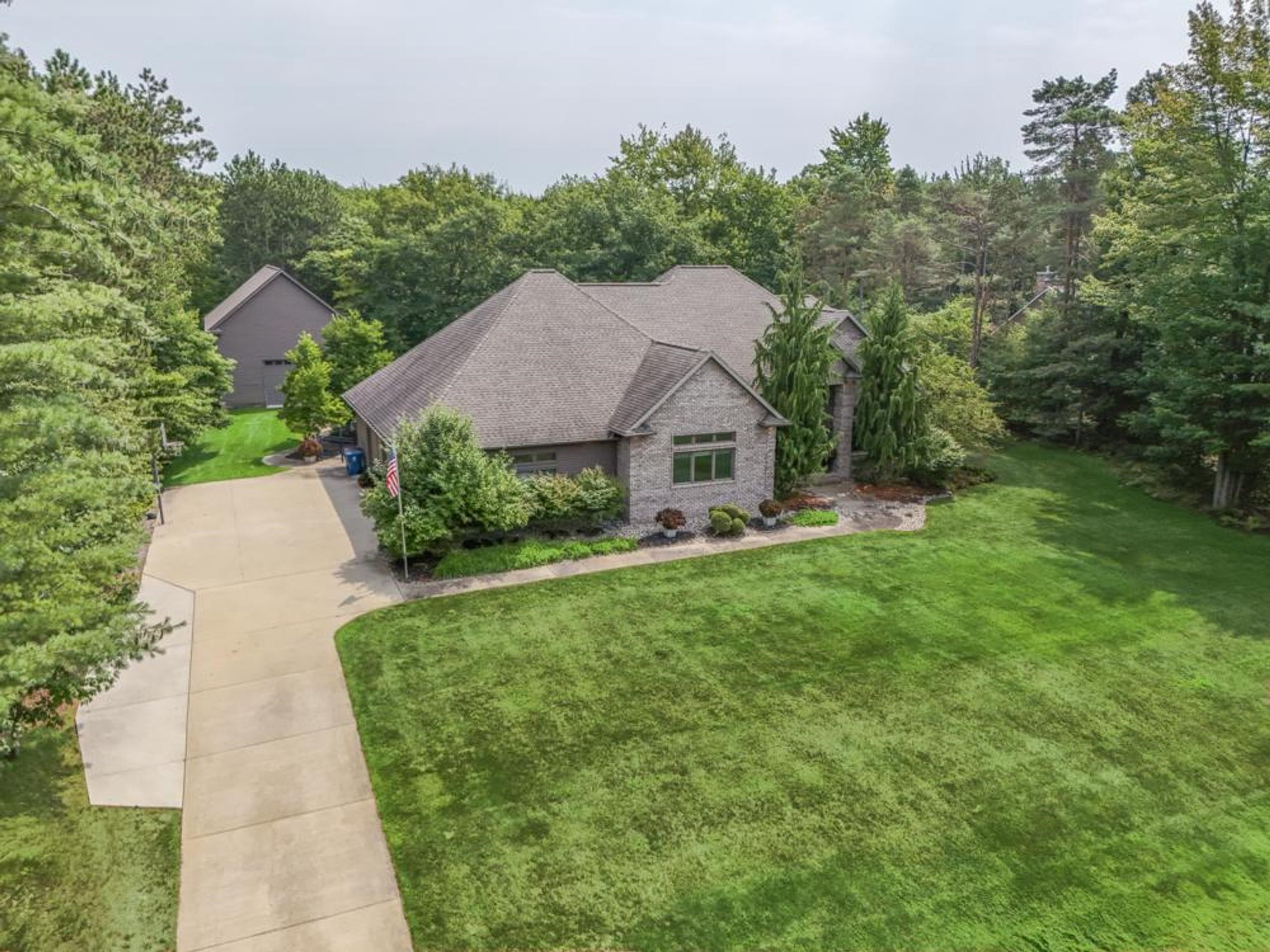 69th image of 2172 N Rolling Ridge Dr, Midland, MI 48642 | MLS# 50219403