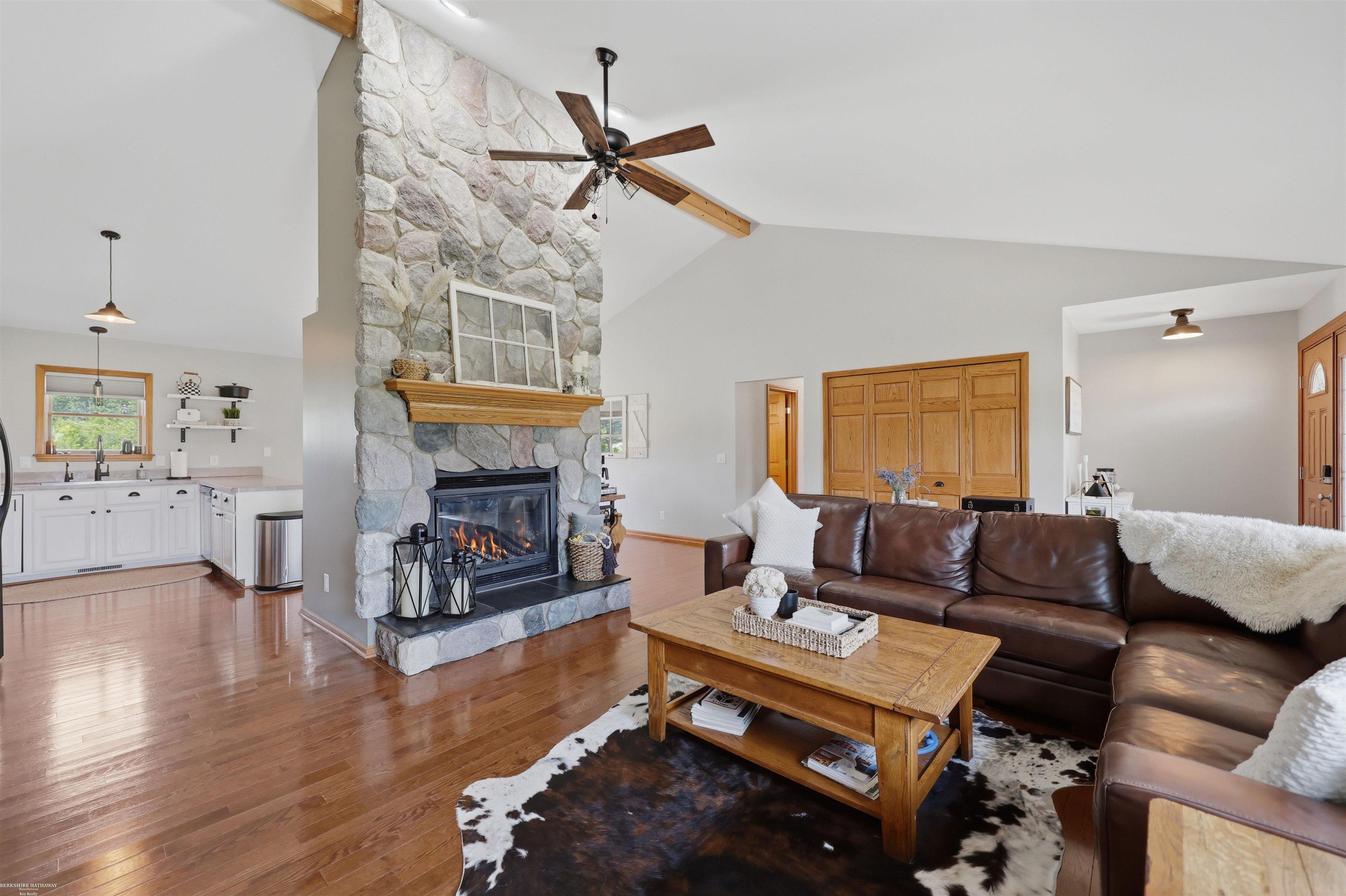 3156 Howland Road photo 11