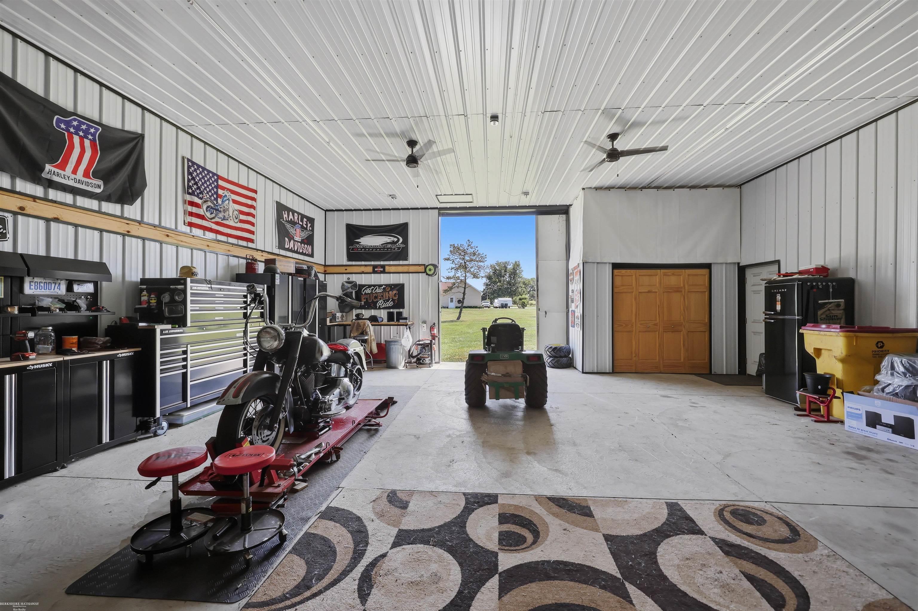 3156 Howland Road photo 12