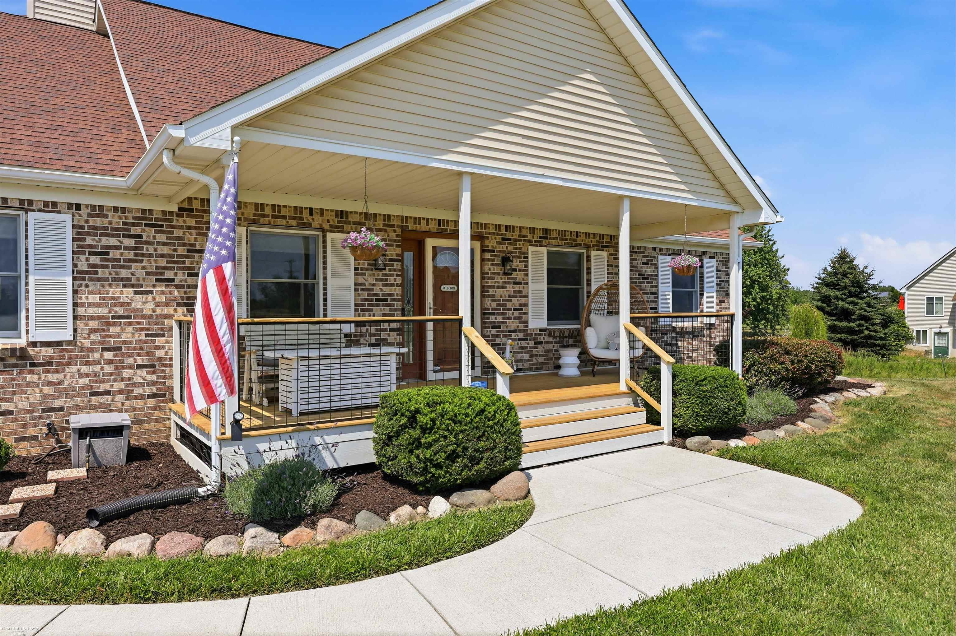 3156 Howland Road photo 4