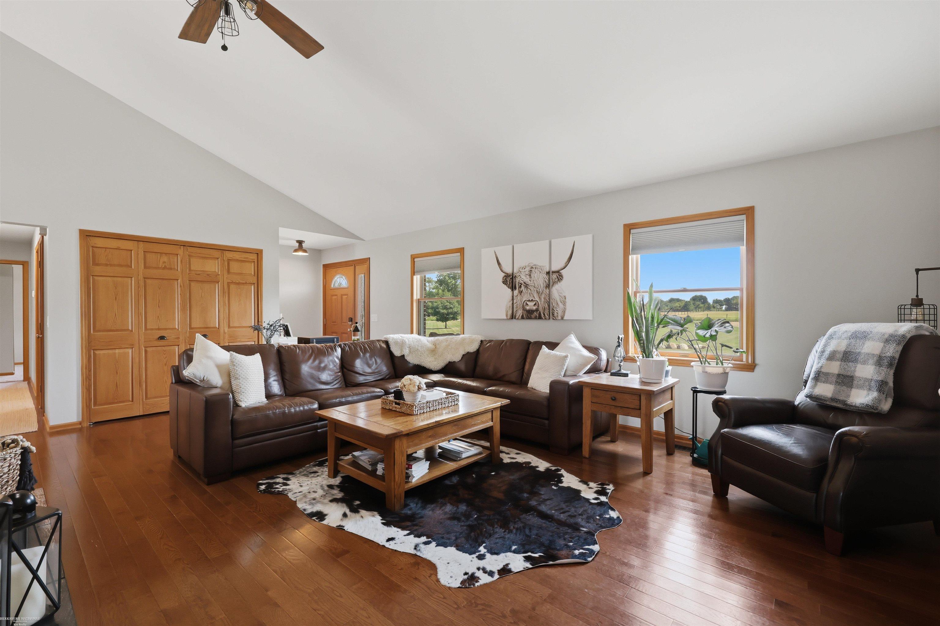 3156 Howland Road photo 10