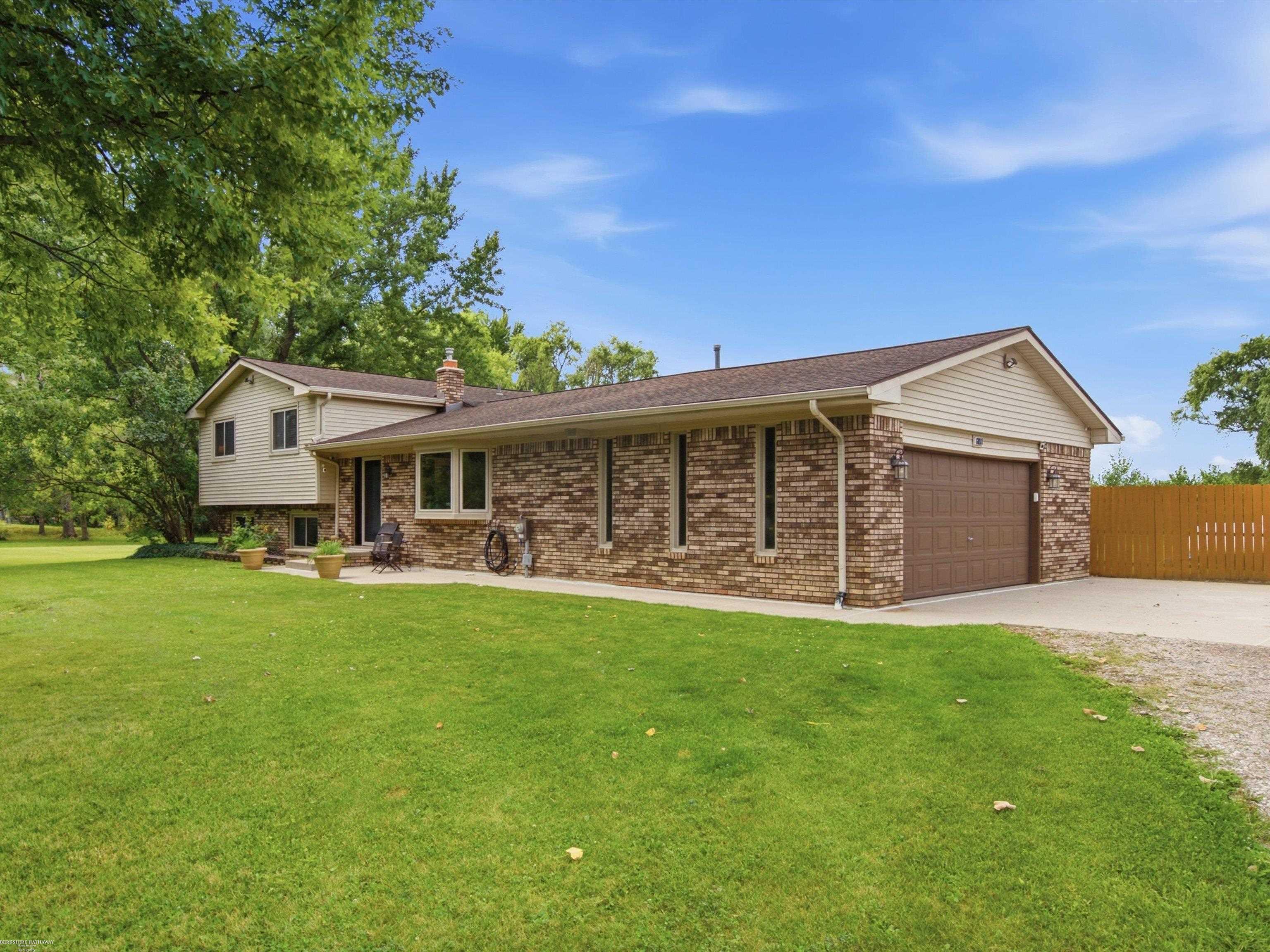 Photo 2 of Single family home for sale at 61111 Ray Center Rd, Ray Township Macomb, MI 48096 | MLS# 58050219412 | Listing updated on 2026-09-13