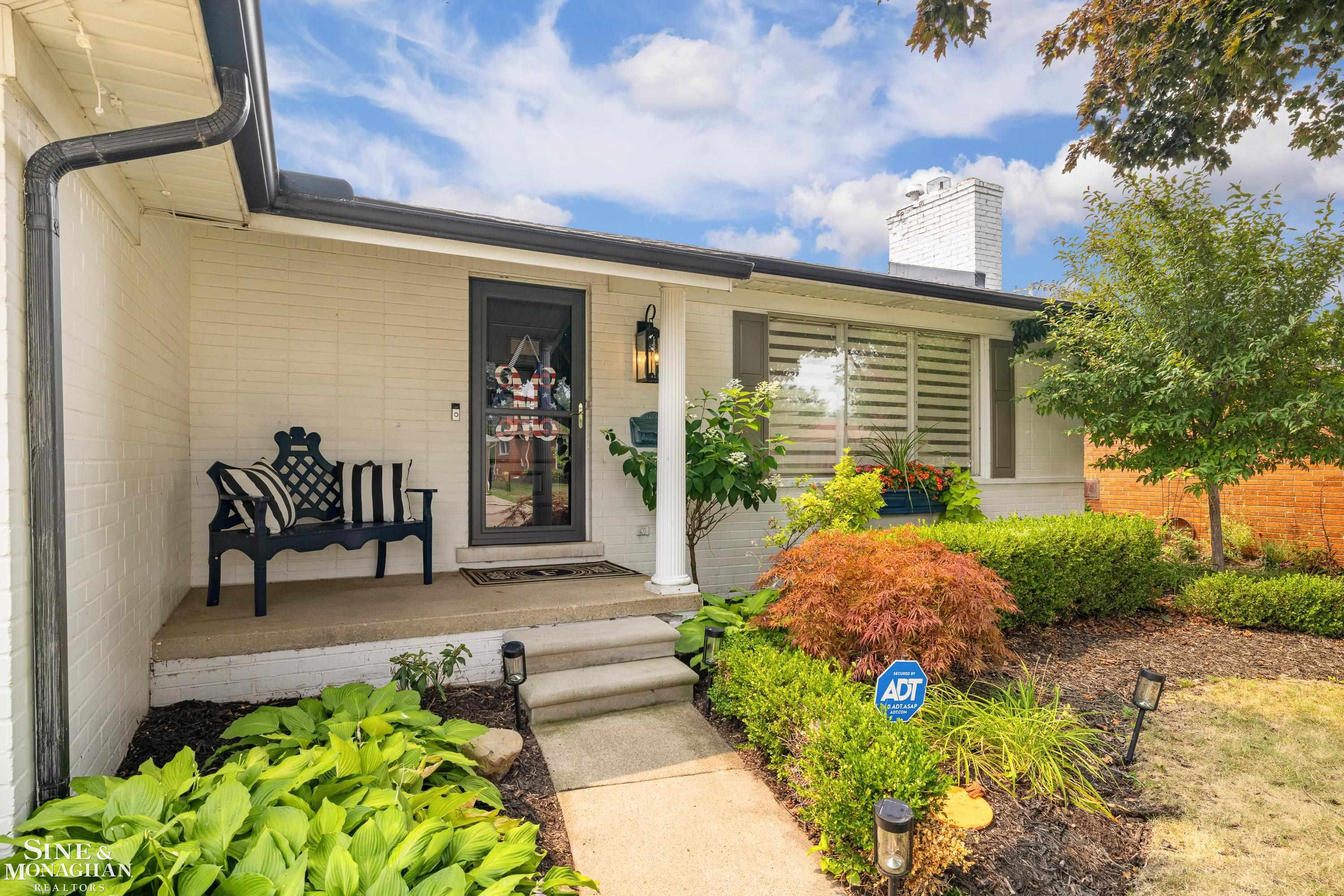 2nd image of 23200 Middlesex St, Saint Clair Shores, MI 48080 | MLS# 50219423