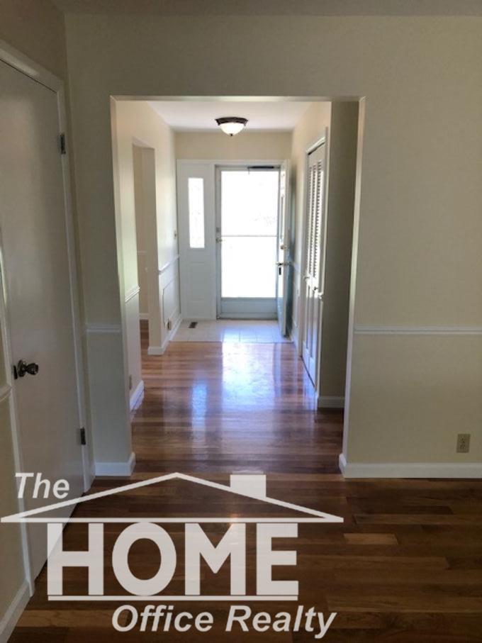 Photo 1 of Single family home for sale at 2046 Inglewood Ter, Owosso Charter Township Shiawassee, MI 48867 | MLS# 5050219425 | Listing updated on 2026-10-20