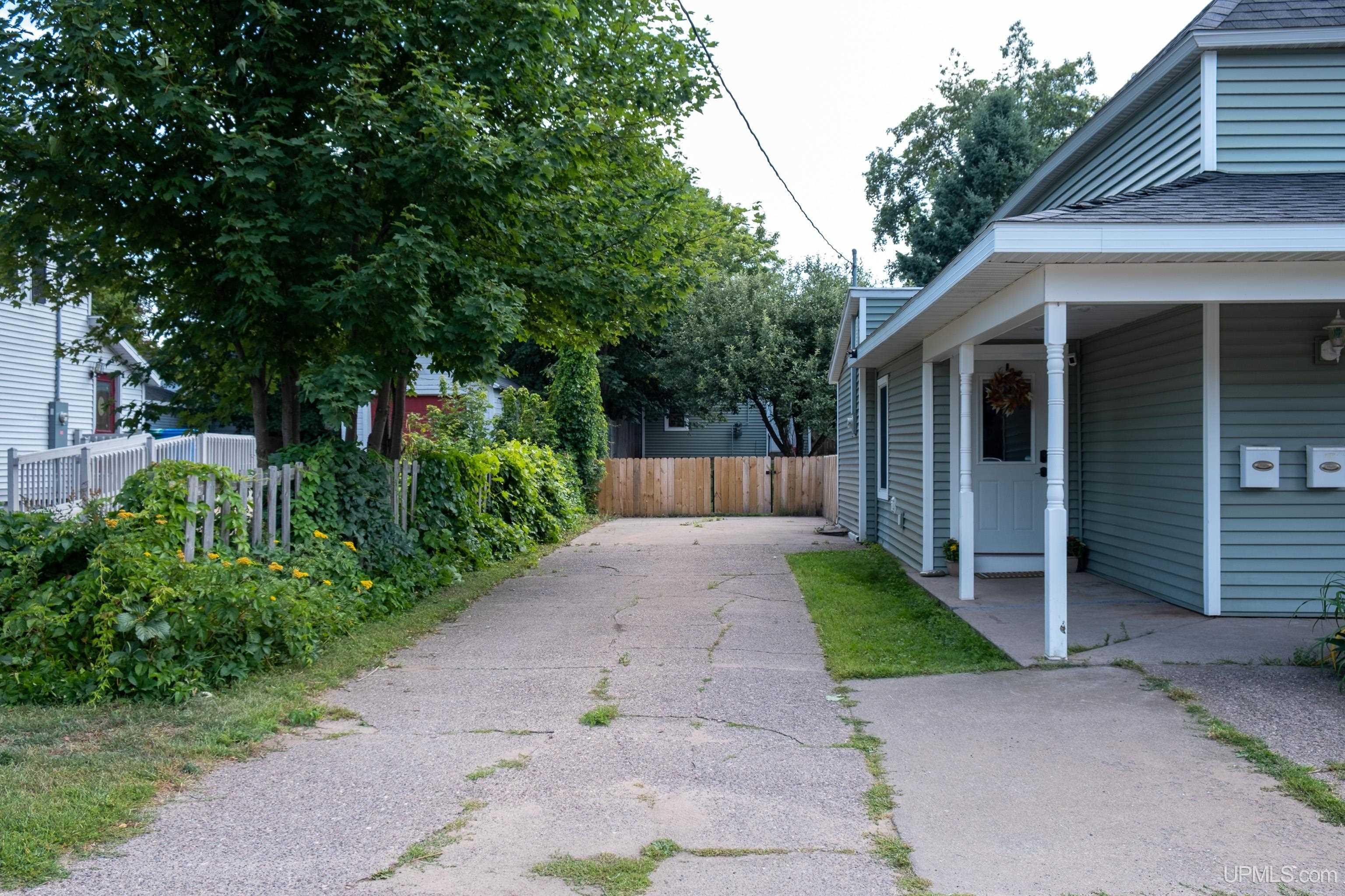 4th image of 353 Blemhuber Ave, Marquette, MI 49855 | MLS# 50219442