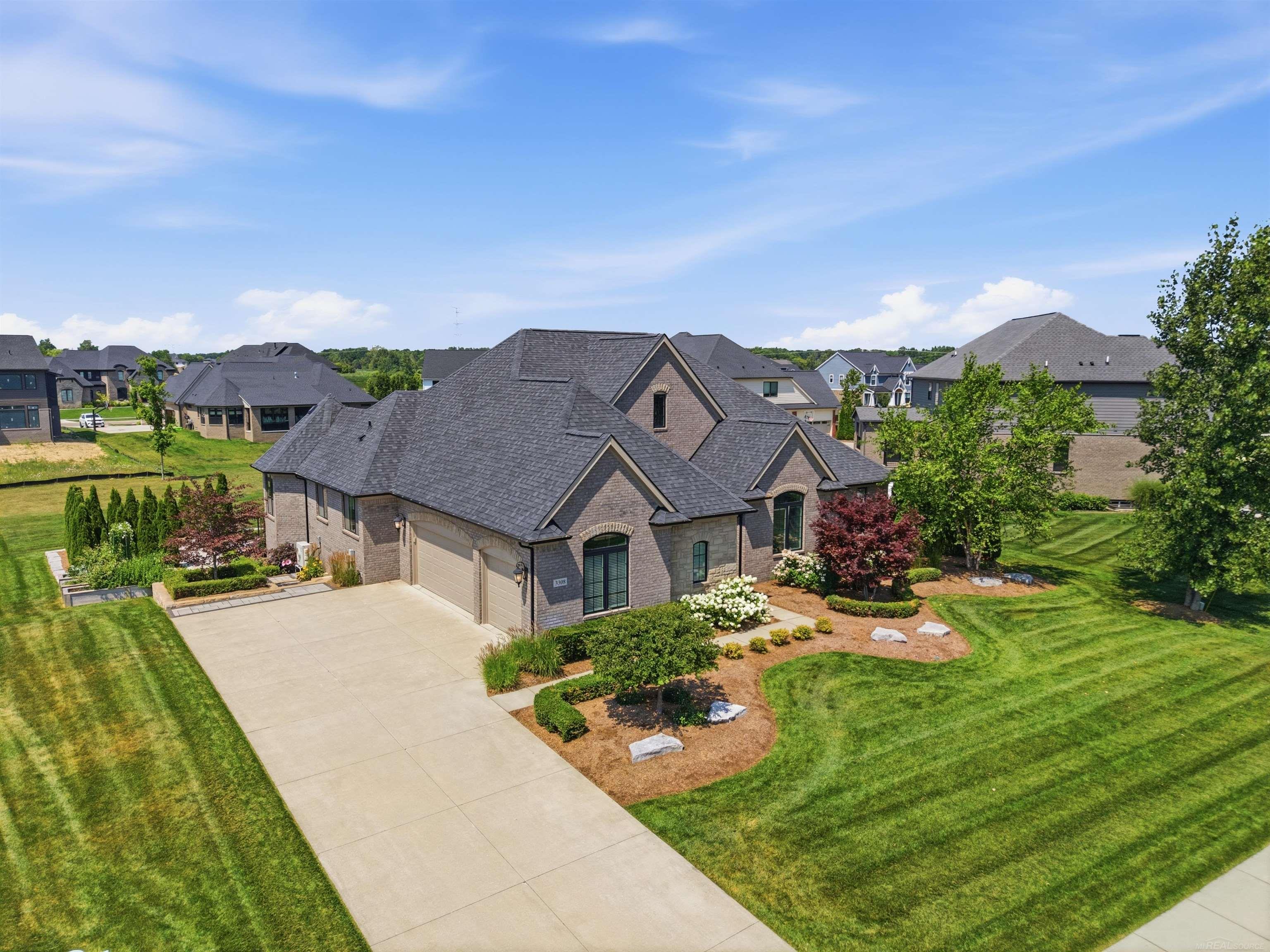 4th image of 3308 Grantham Ct, Oakland, MI 48363 | MLS# 50219449