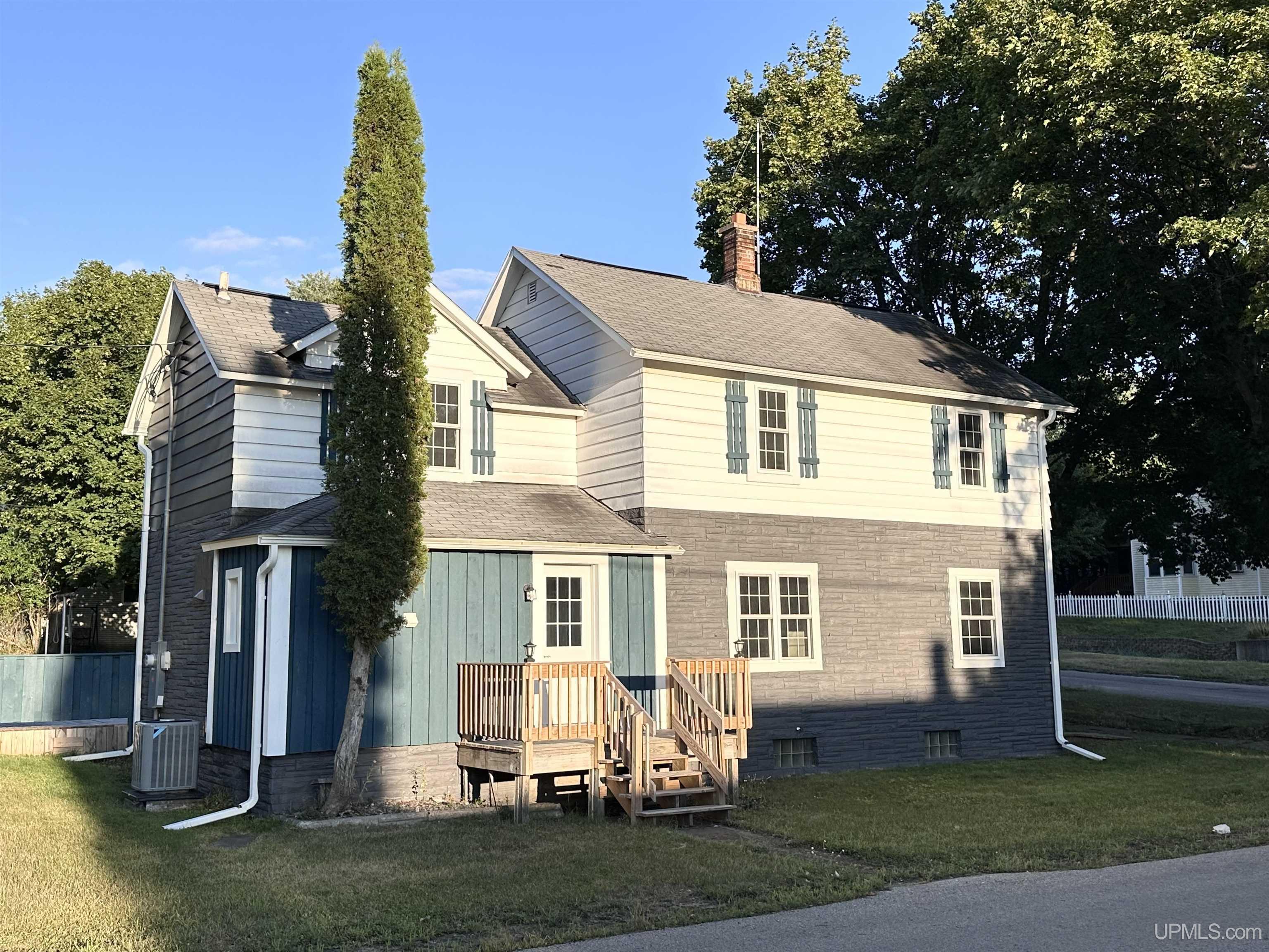 500 E B Street