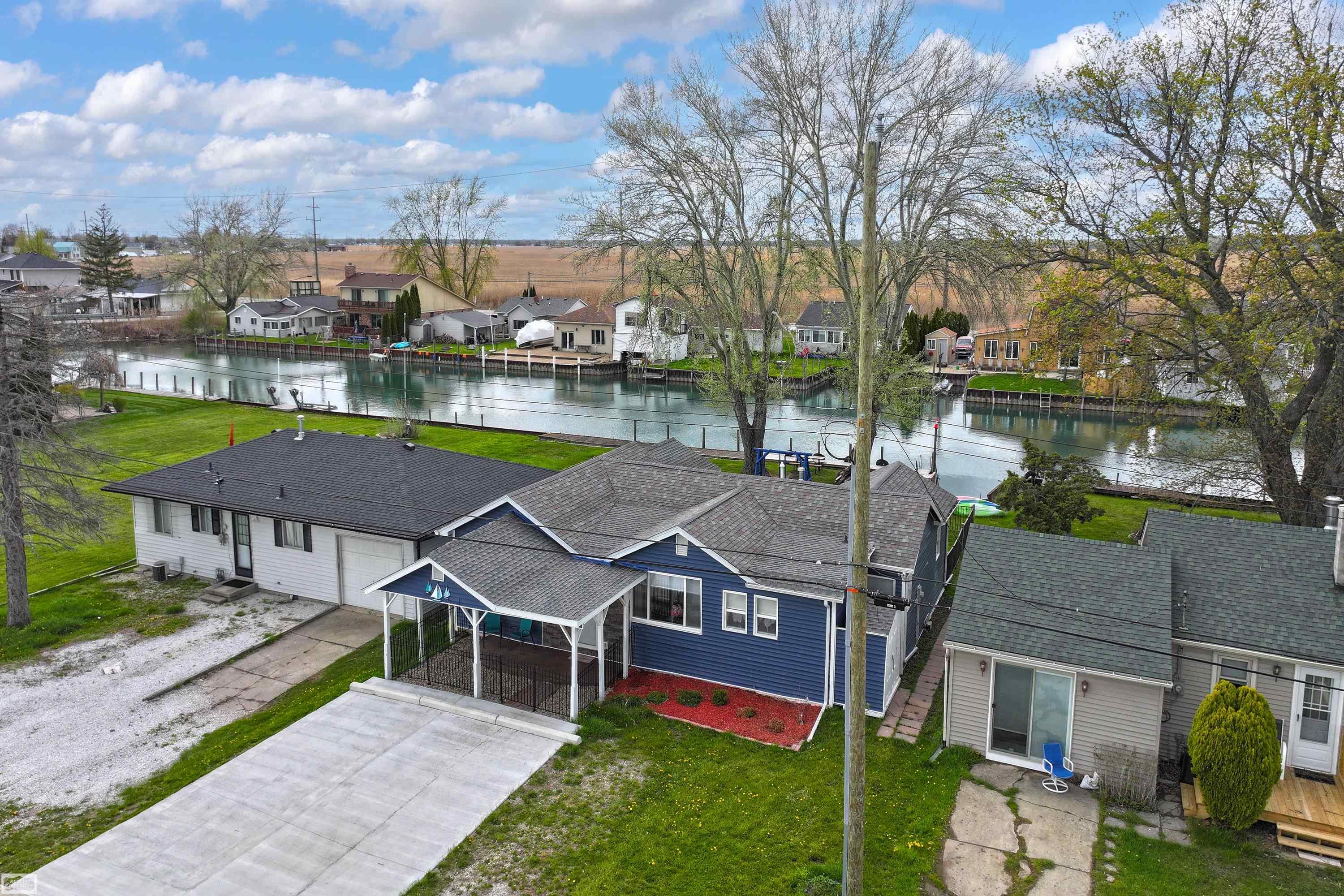 3rd image of 6334 Marina Dr, Algonac, MI 48001 | MLS# 50219580