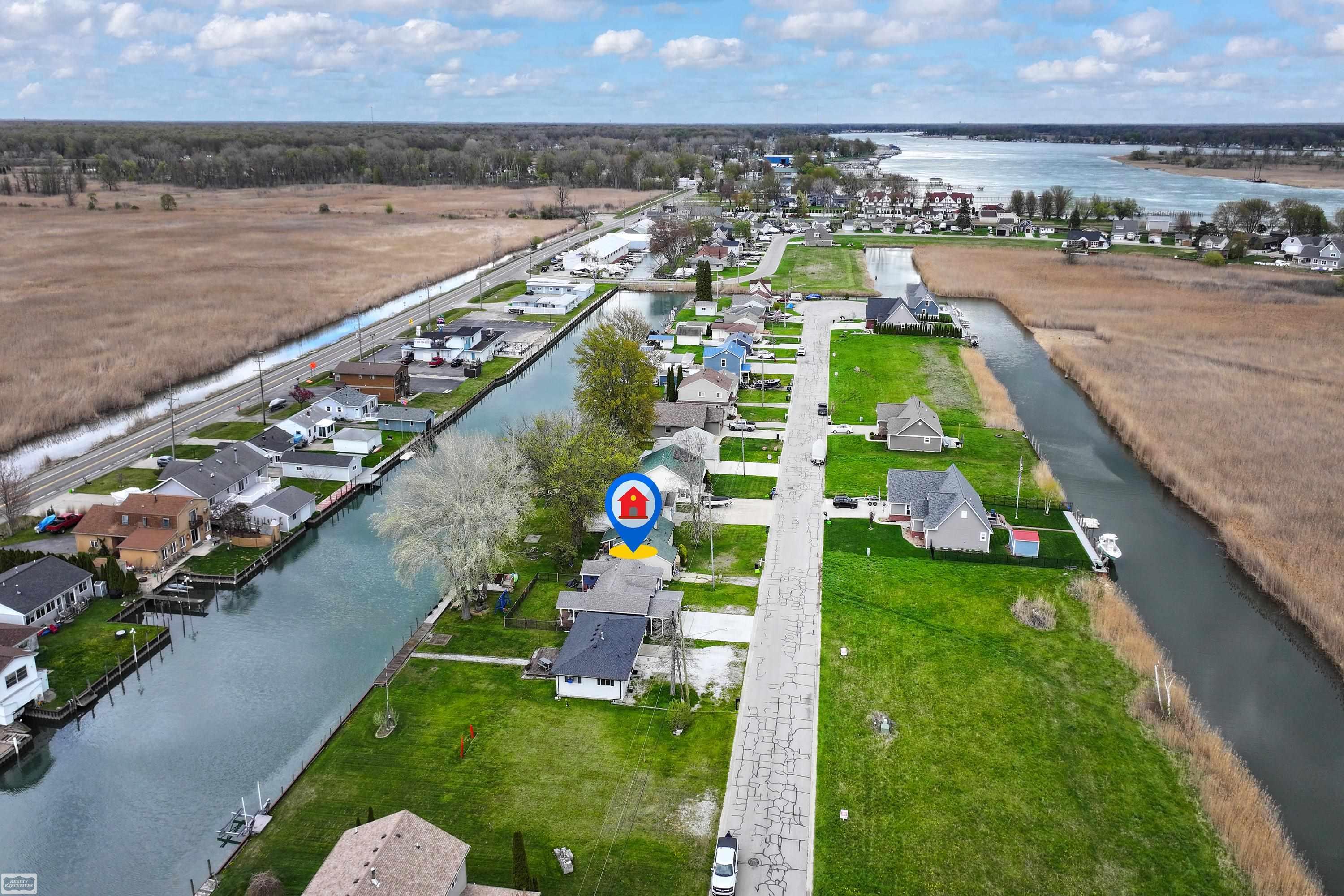 5th image of 6334 Marina Dr, Algonac, MI 48001 | MLS# 50219580
