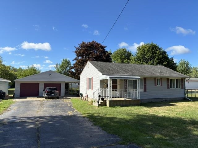 3rd image of 1026 Washington Dr, Flint, MI 48507 | MLS# 50219608