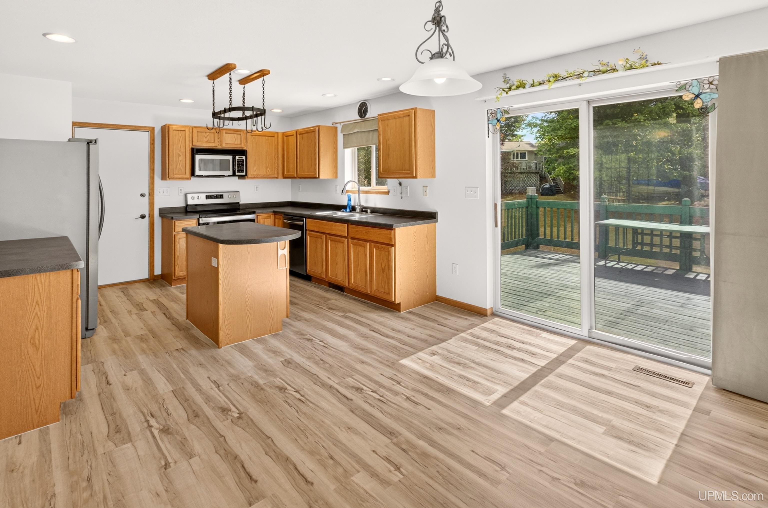 2nd image of 1675 Ellsworth Dr, Ishpeming, MI 49849 | MLS# 50219609