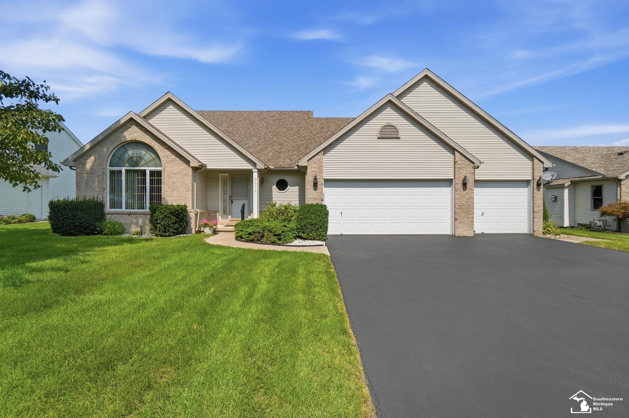 45th image of 2572 Chapel Creek Dr, Lambertville, MI 48144 | MLS# 50219618