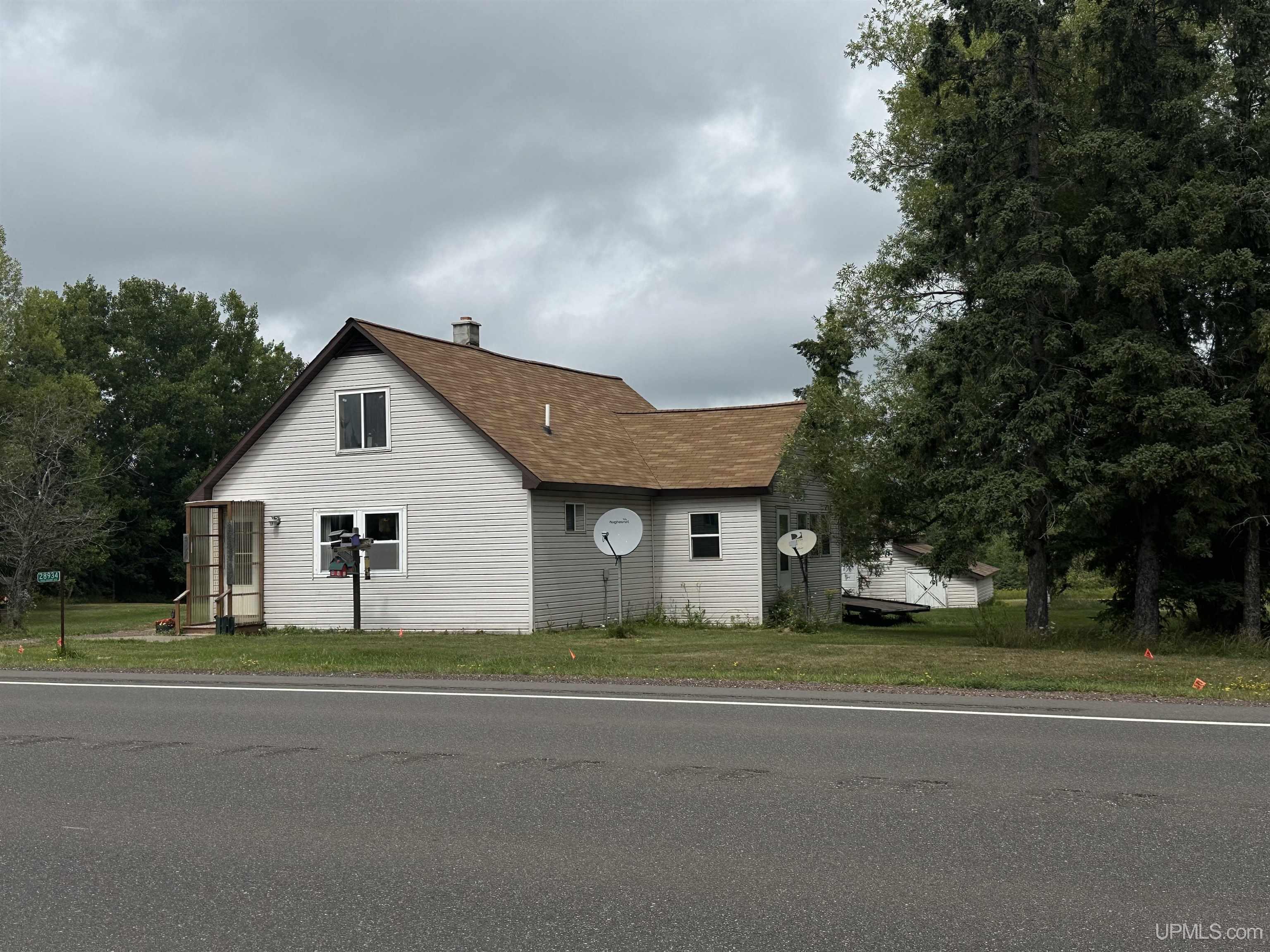 Photo 2 of Single family home for sale at 28934 Hwy M 28 Hwy, Bergland, MI 49910 | MLS# 50219621 | Listing updated on 2026-09-19