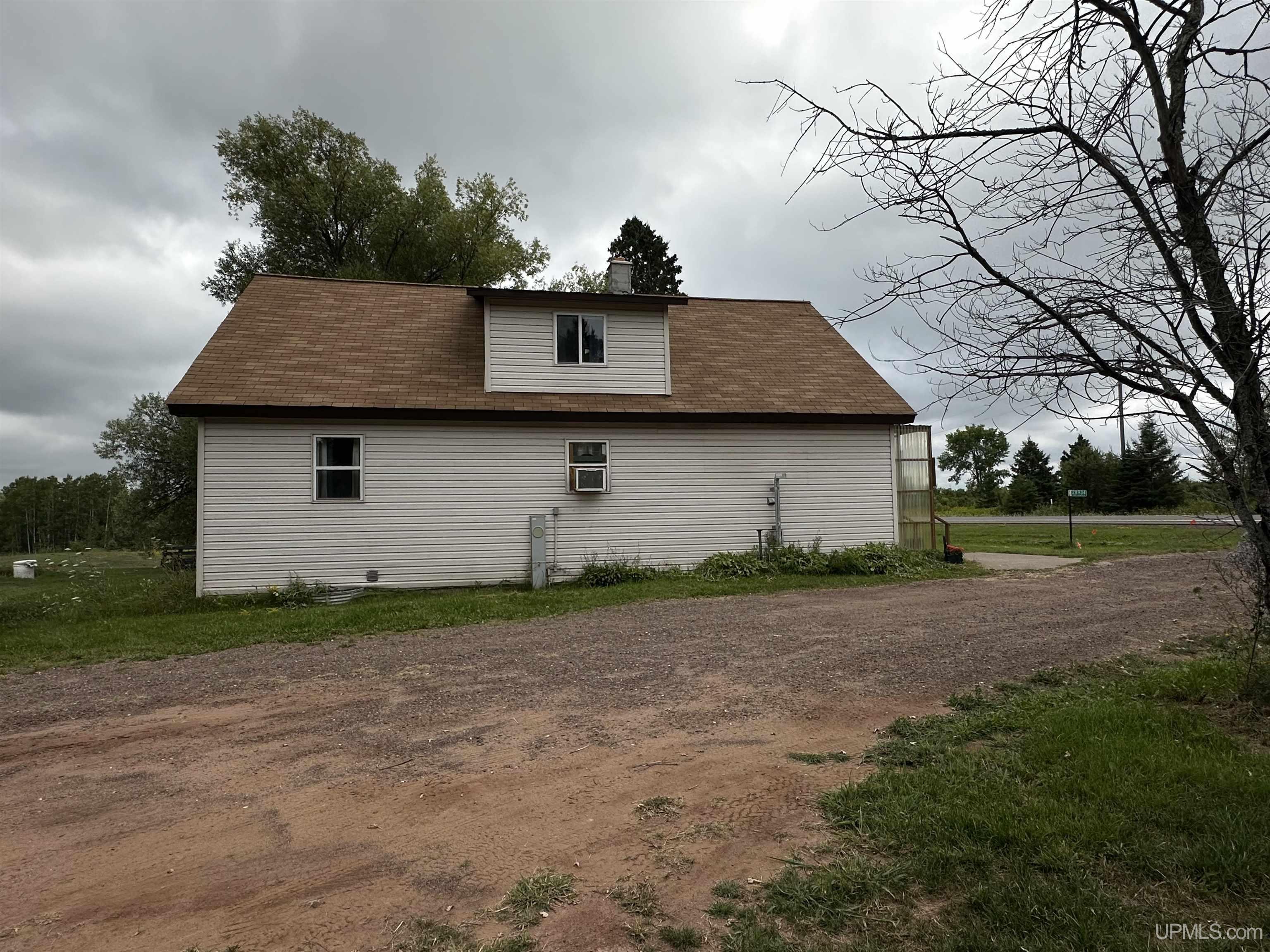 Photo 3 of Single family home for sale at 28934 Hwy M 28 Hwy, Bergland, MI 49910 | MLS# 50219621 | Listing updated on 2026-09-19